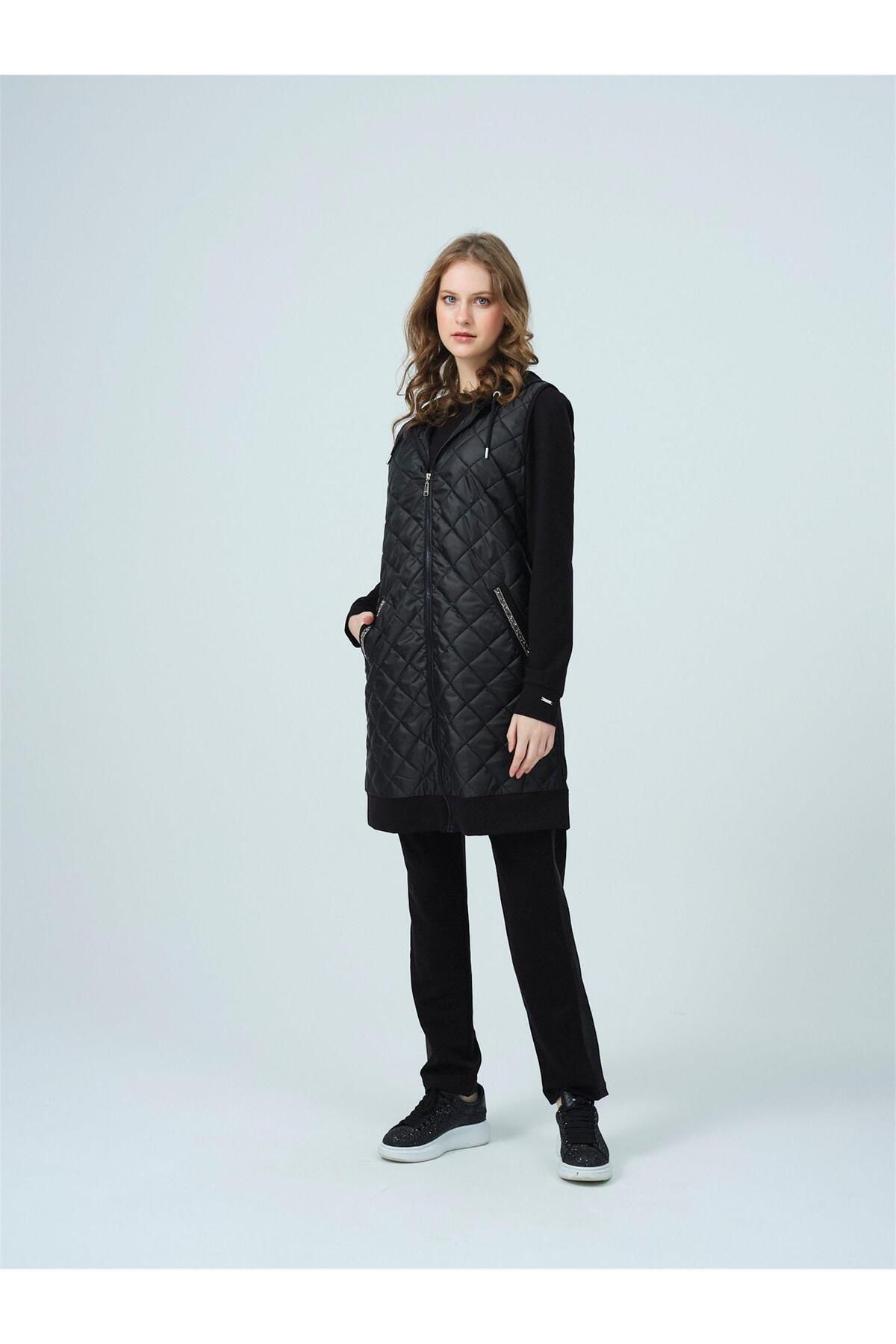 Moodbasic-Women's Suit with Black Vest and Trousers Mb24.365-2K4 4