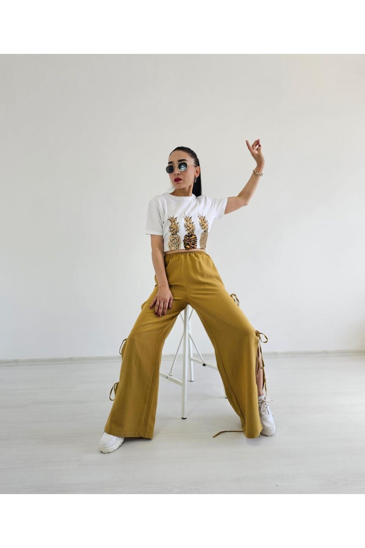 Altı Üstü Butik-Pantaloni cu cravată la picioare 4