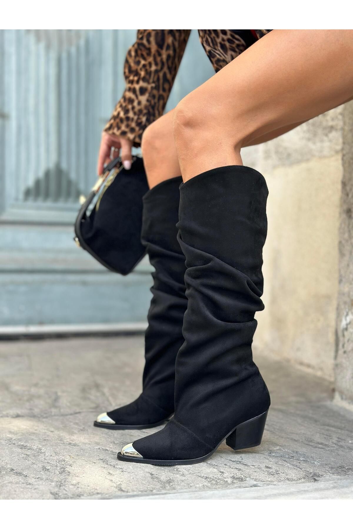 Giydim Gidiyor-Black Suede Farfet Boots 4