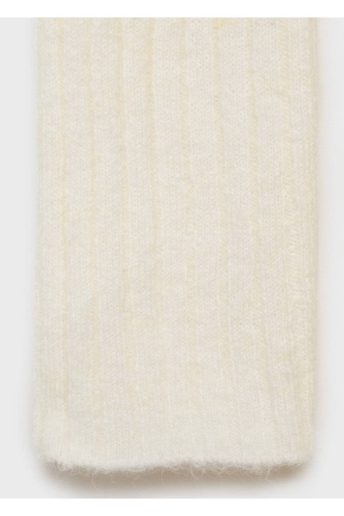 MANGO Woman-Geripptes Strickkleid mit Schlitz 5