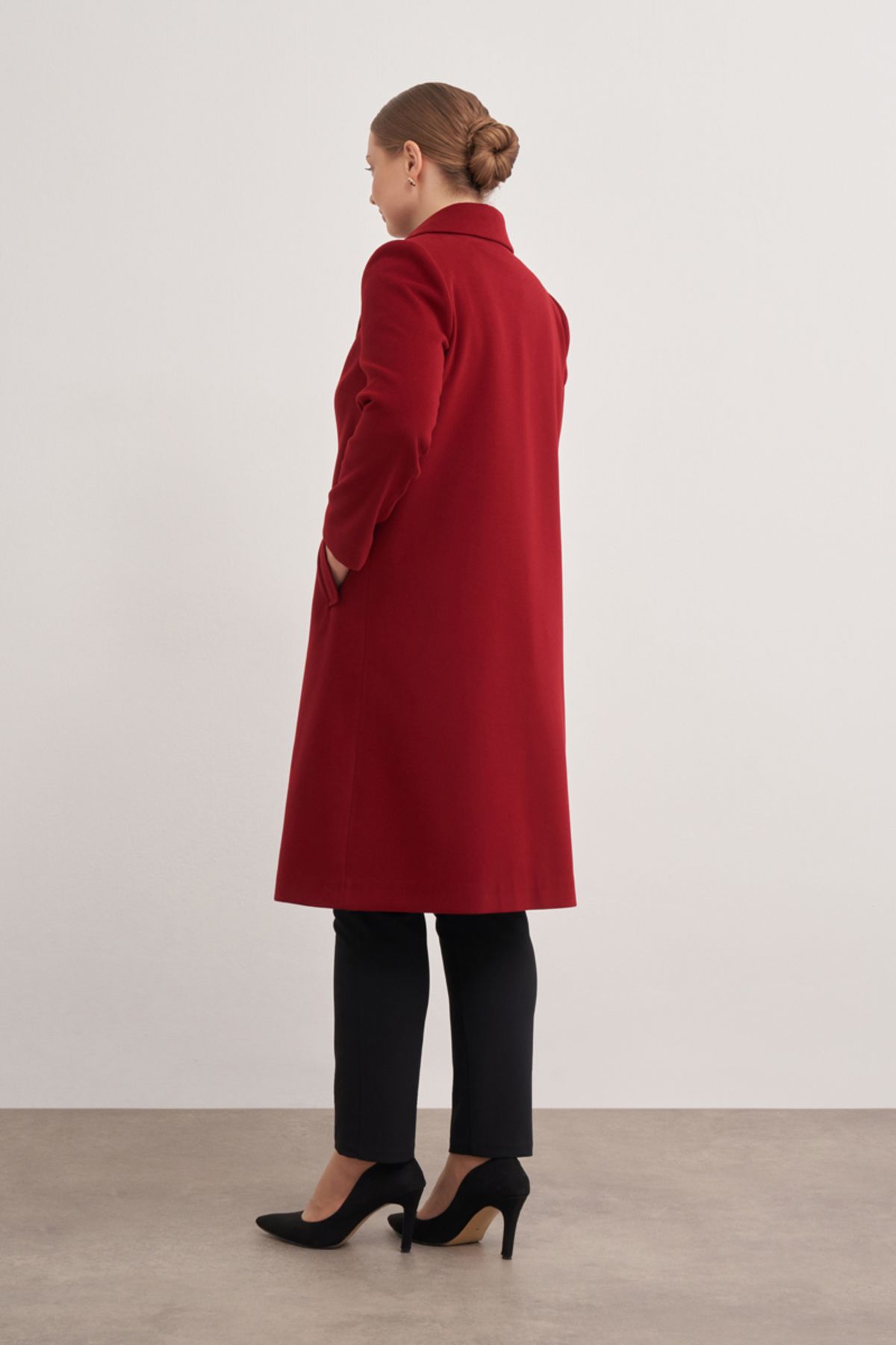 Aker-8585112   Swallow Collar Coat 4