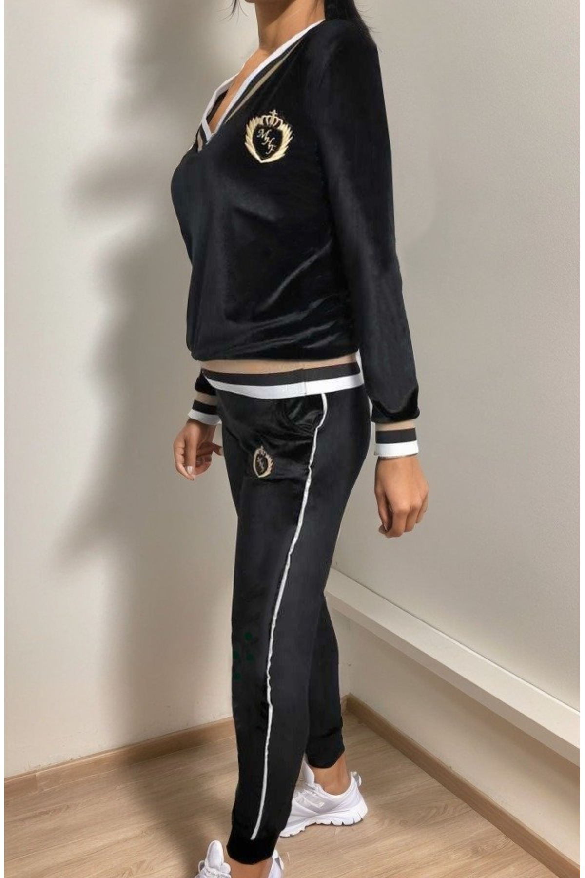 Trendusfashion-Long Sleeve V-Neck Collar and Arm Stripe Detail Velvet Set 6