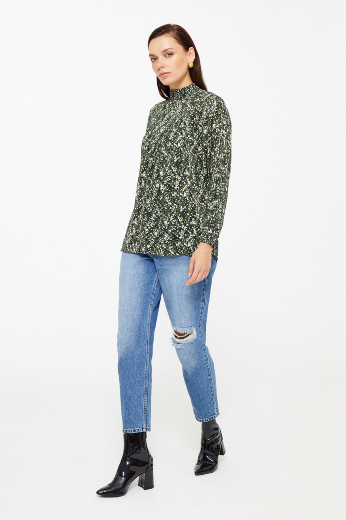 Naramaxx-Wide Cut Blouse with Collar and Sleeve Detail 3