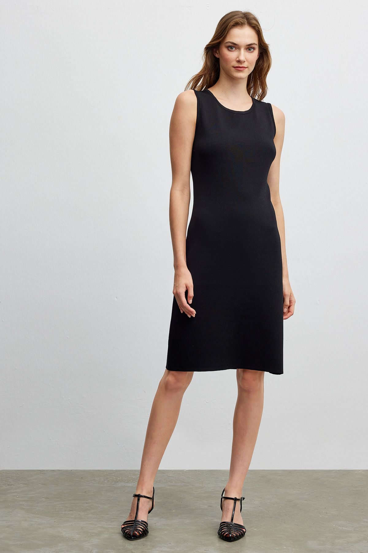 Naramaxx-Crew Neck Knitwear Dress 3