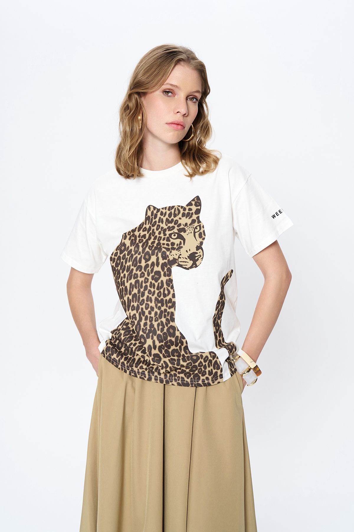 Quzu-Tricou cu mânecă scrisă cu model leopard - Ecru 1