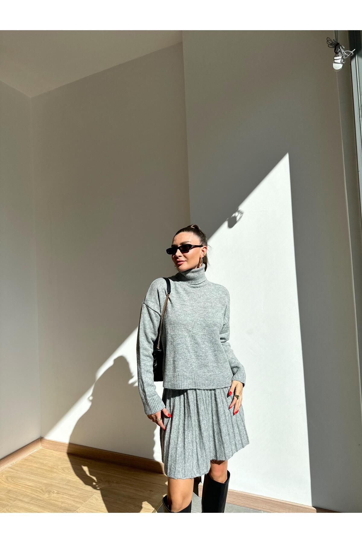 Mooi Butik-Ανοιχτό γκρι πλεκτό σετ μίνι φούστα και πουλόβερ ψαρά 5