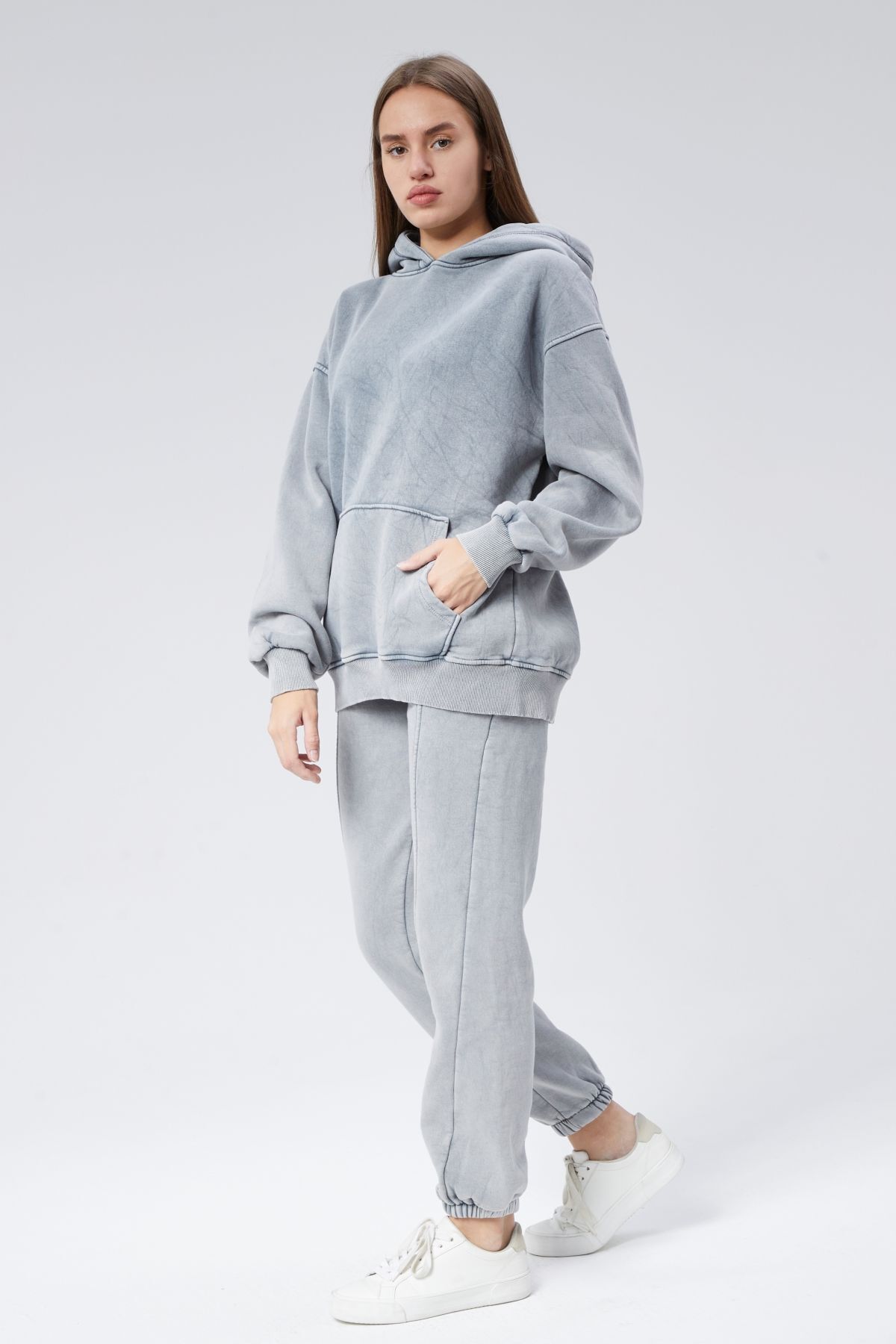 soBasic-Gray Hooded Kangaroo Tracksuit Set Made of Three Thread 4