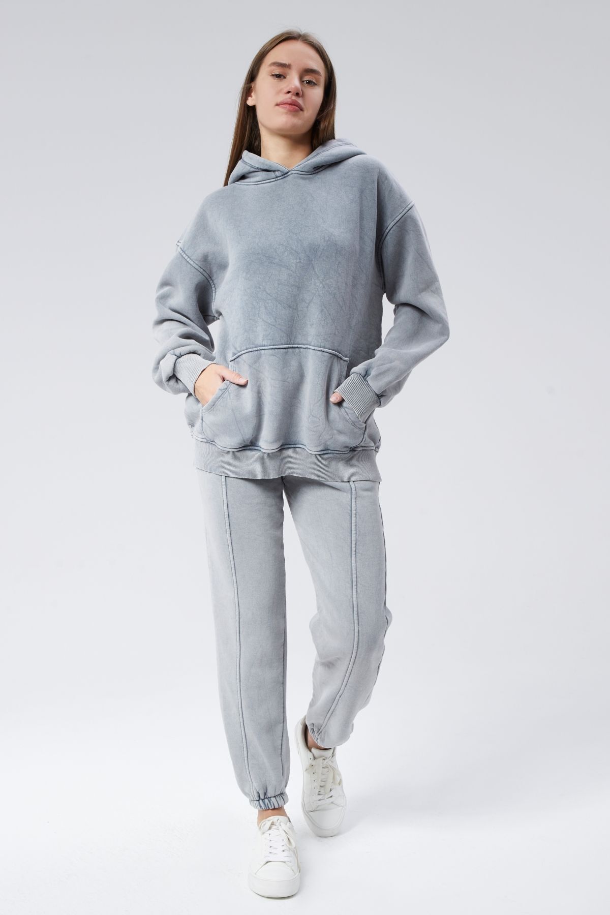soBasic-Gray Hooded Kangaroo Tracksuit Set Made of Three Thread 2