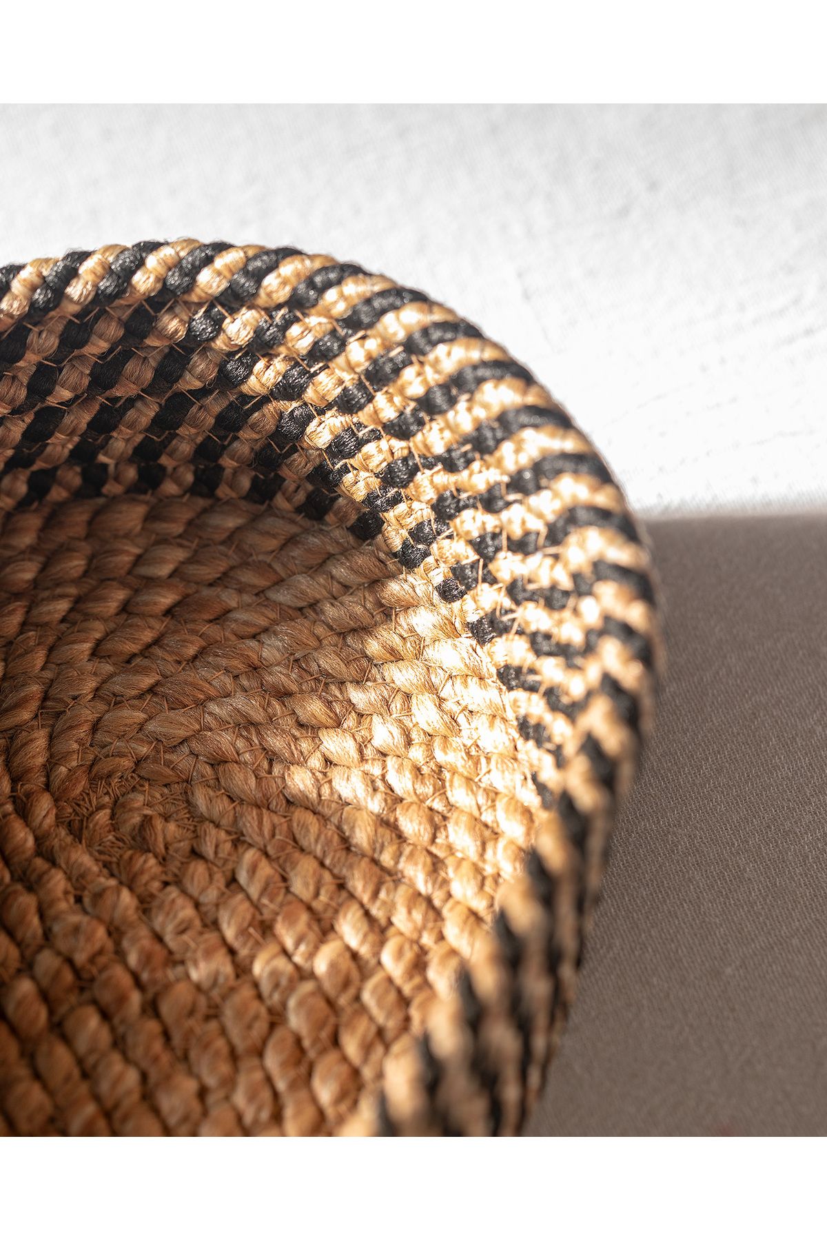 Madame Coco-Alsace Small Basket - Stylish and Practical Design 3