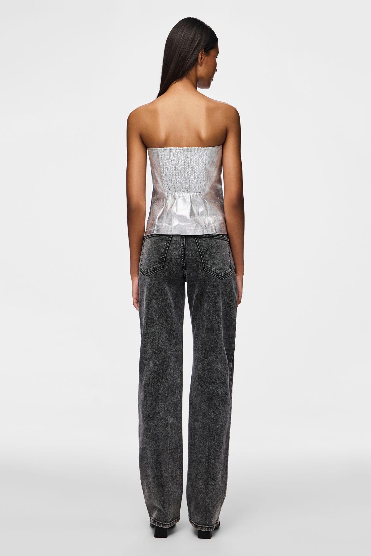 PIECES-WOV CO100 Model – Wiederaufgeschnittene Bluse mit offenem Halsausschnitt für Damen 3