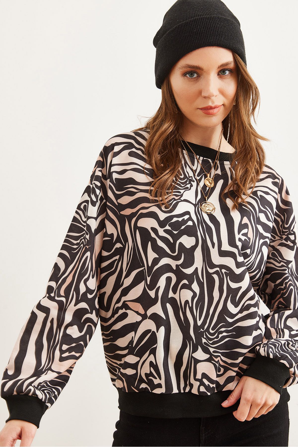 Olalook-Beige Sweatshirt with Zebra Pattern - Soft and Loose, Swt- 19000457 2