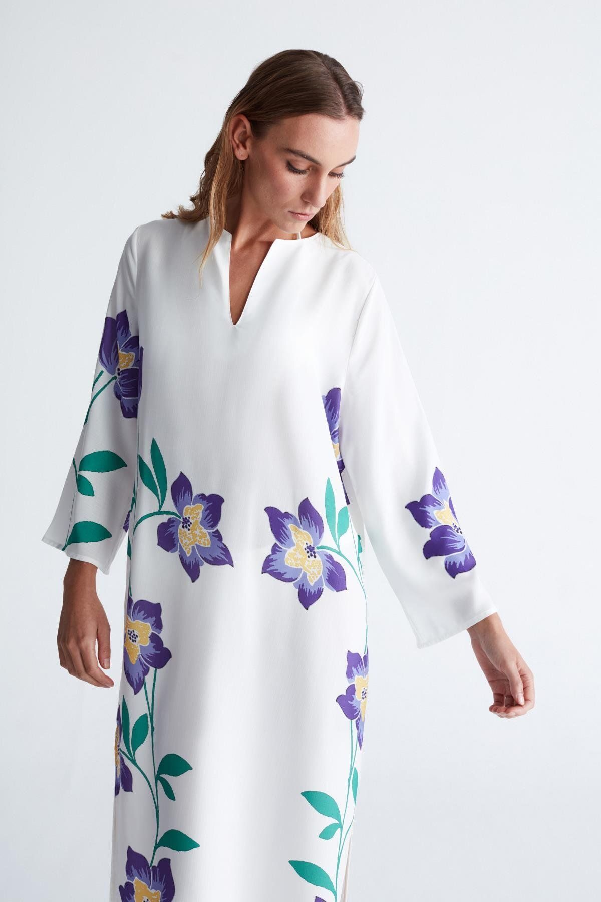 Peraluna-White Floral Patterned V-Neck Midi Caftan - Split Petunia Women's Caftan 5