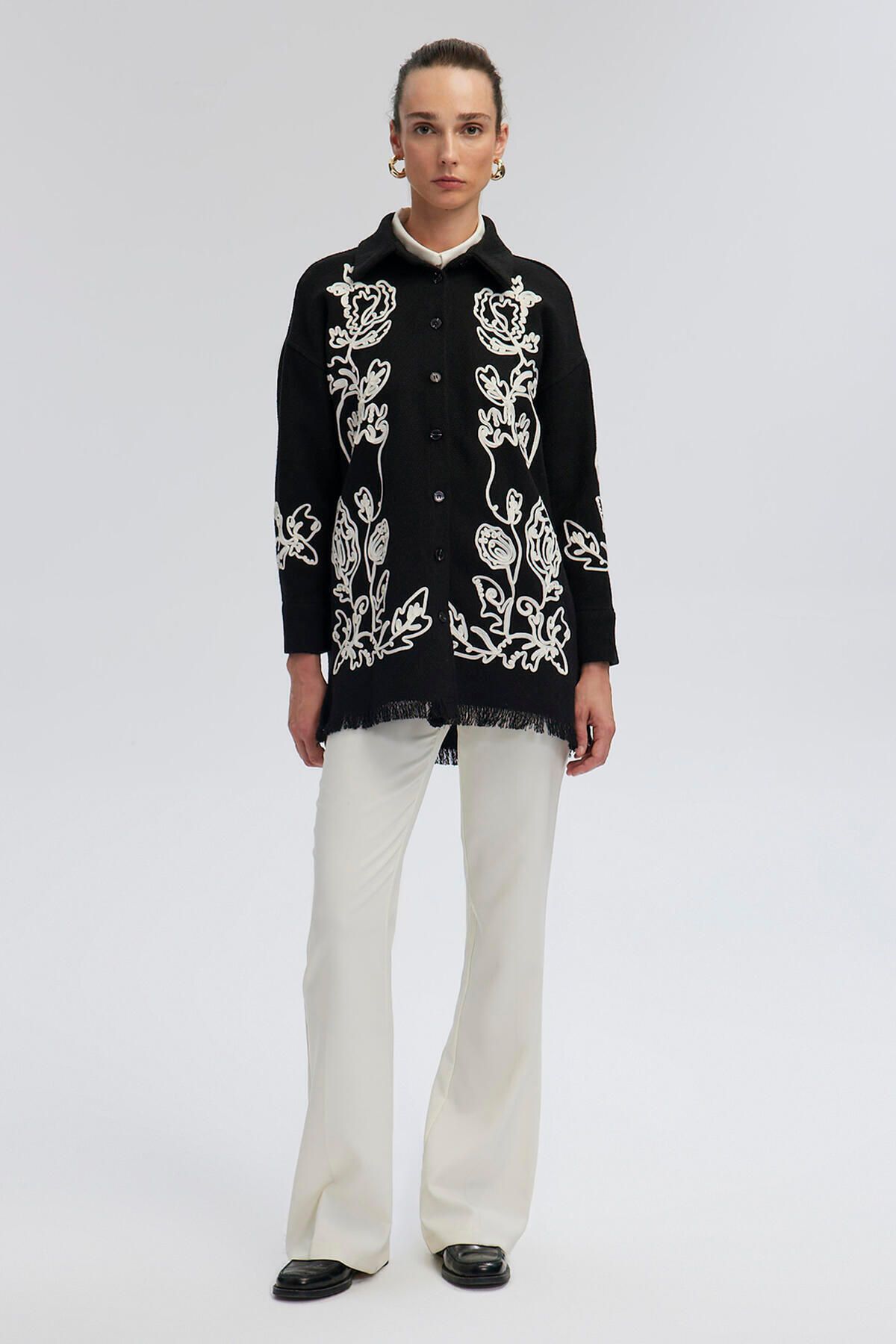 Touché Privé-Gestickte Jacke mit Quastendetails 1