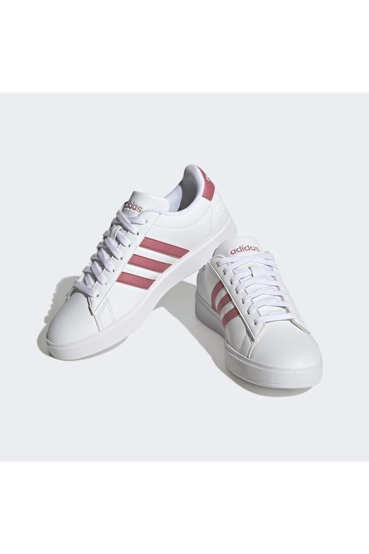 اسنیکر سفید زنانه دادگاه بزرگ CloudFoam Courtyle Court Comfort adidas