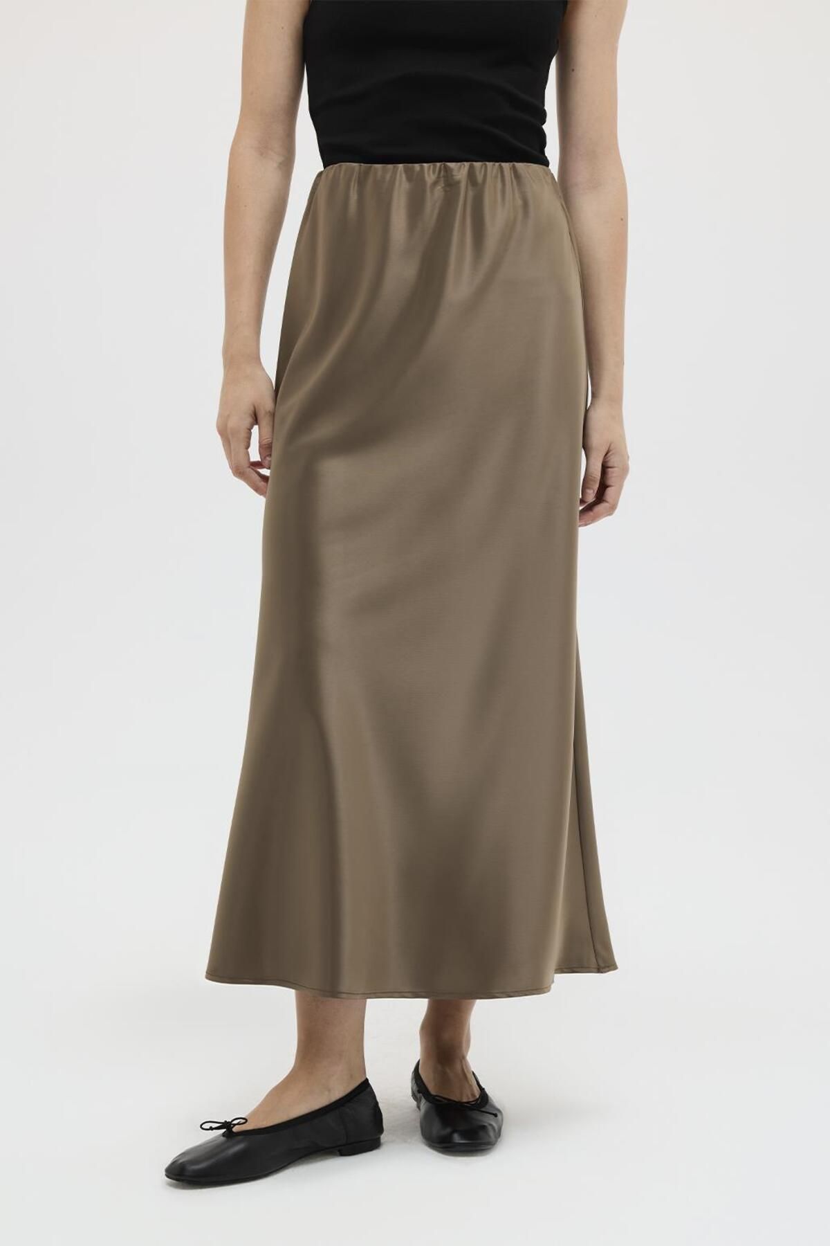 KADRİYE BAŞTÜRK-Cappuccino Satin Pencil Skirt 2