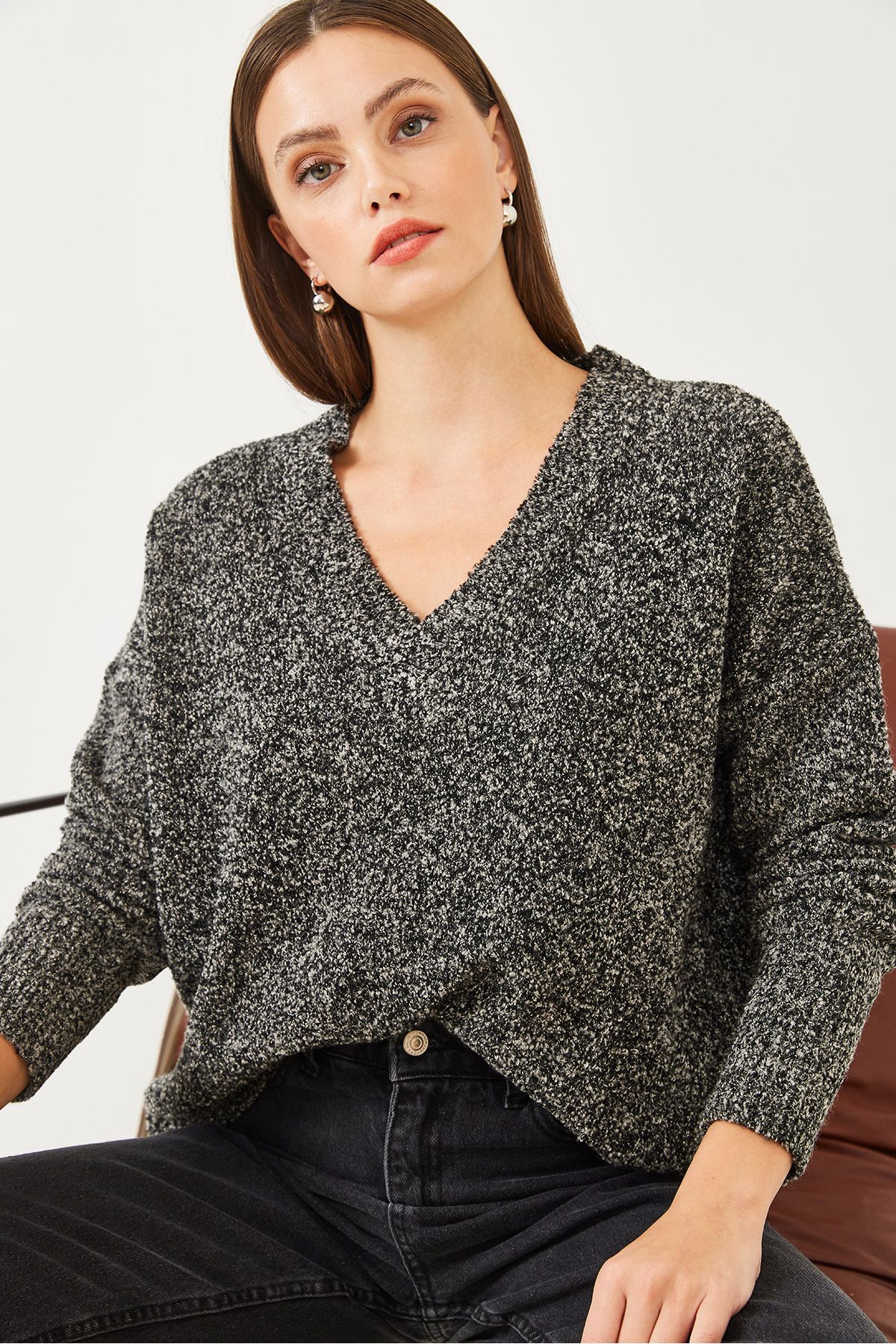 Bianco Lucci-Women's V-Neck Soft Knitwear Sweater 85001015 3