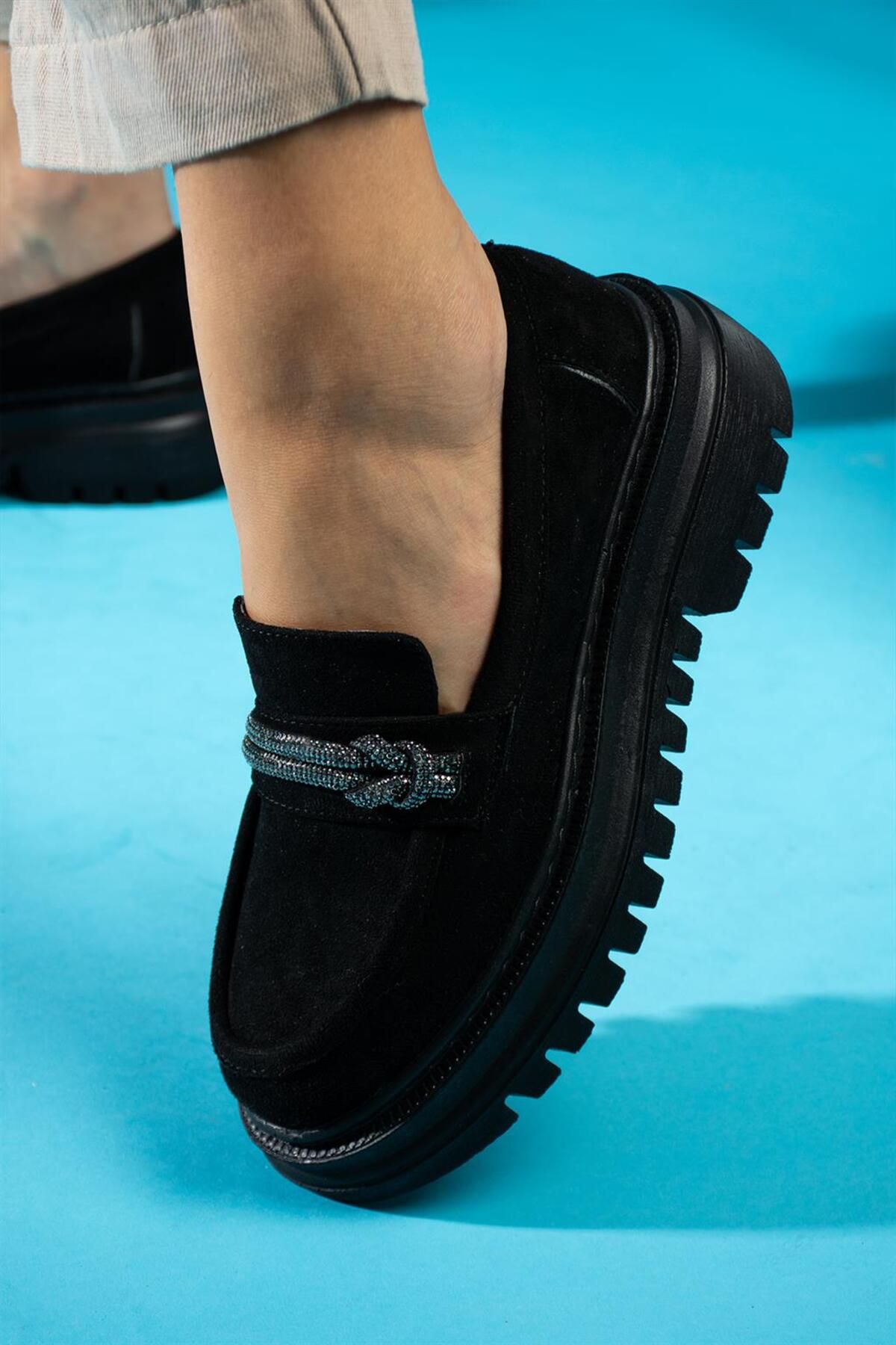 ShoeTek-Mocasini Loretta pentru damă Balerini cu pietre din piele întoarsă neagră 3