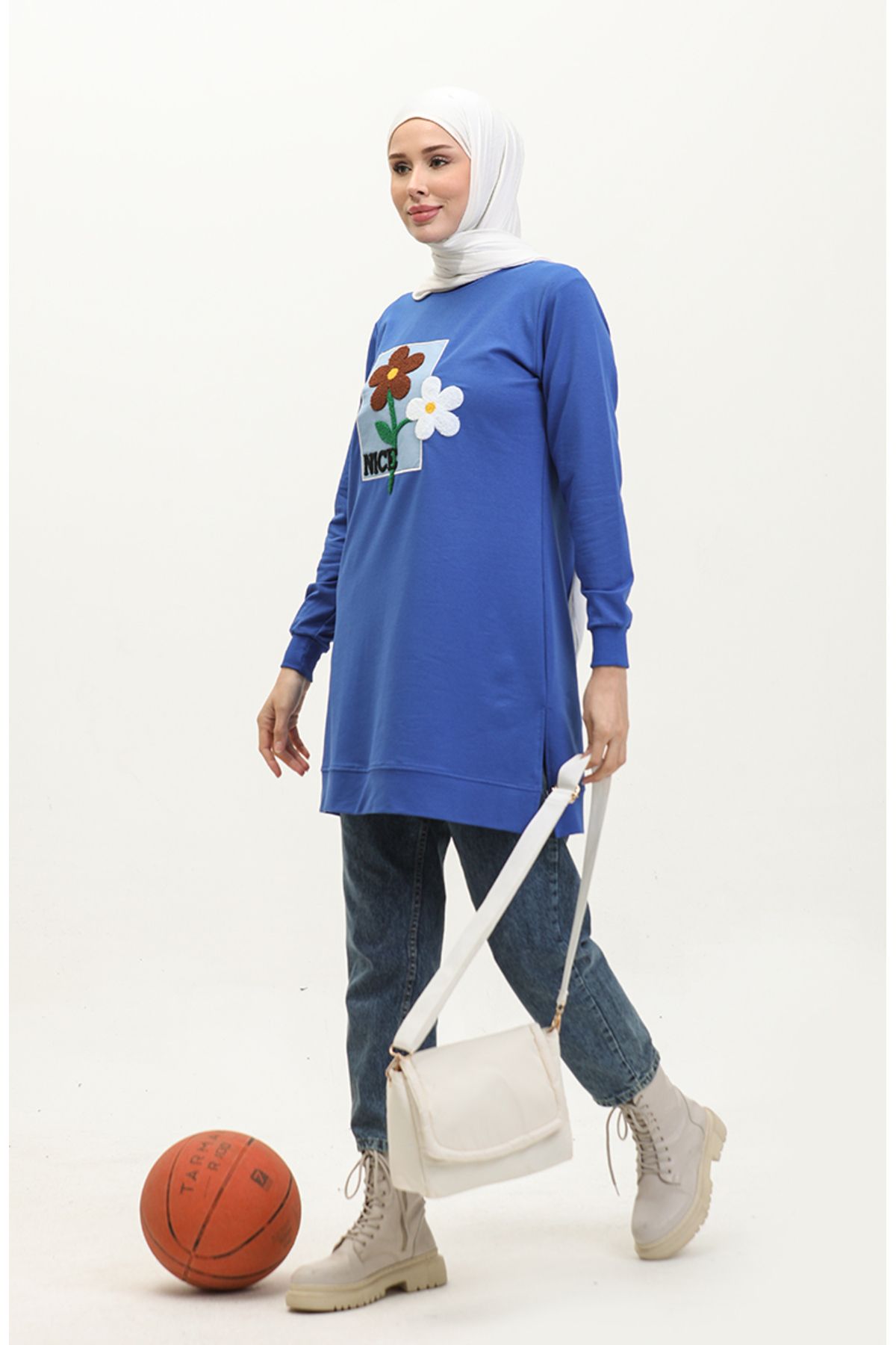 complete the look image