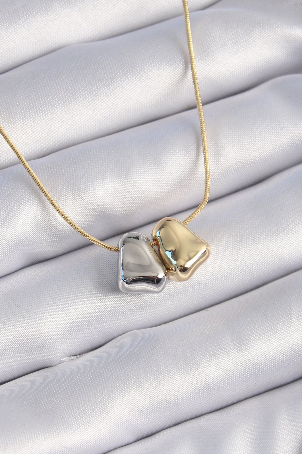 MMB Boutique 316L Çelik Gold Renk 2'li Mix Renk Figür Vintage Kadın Kolye