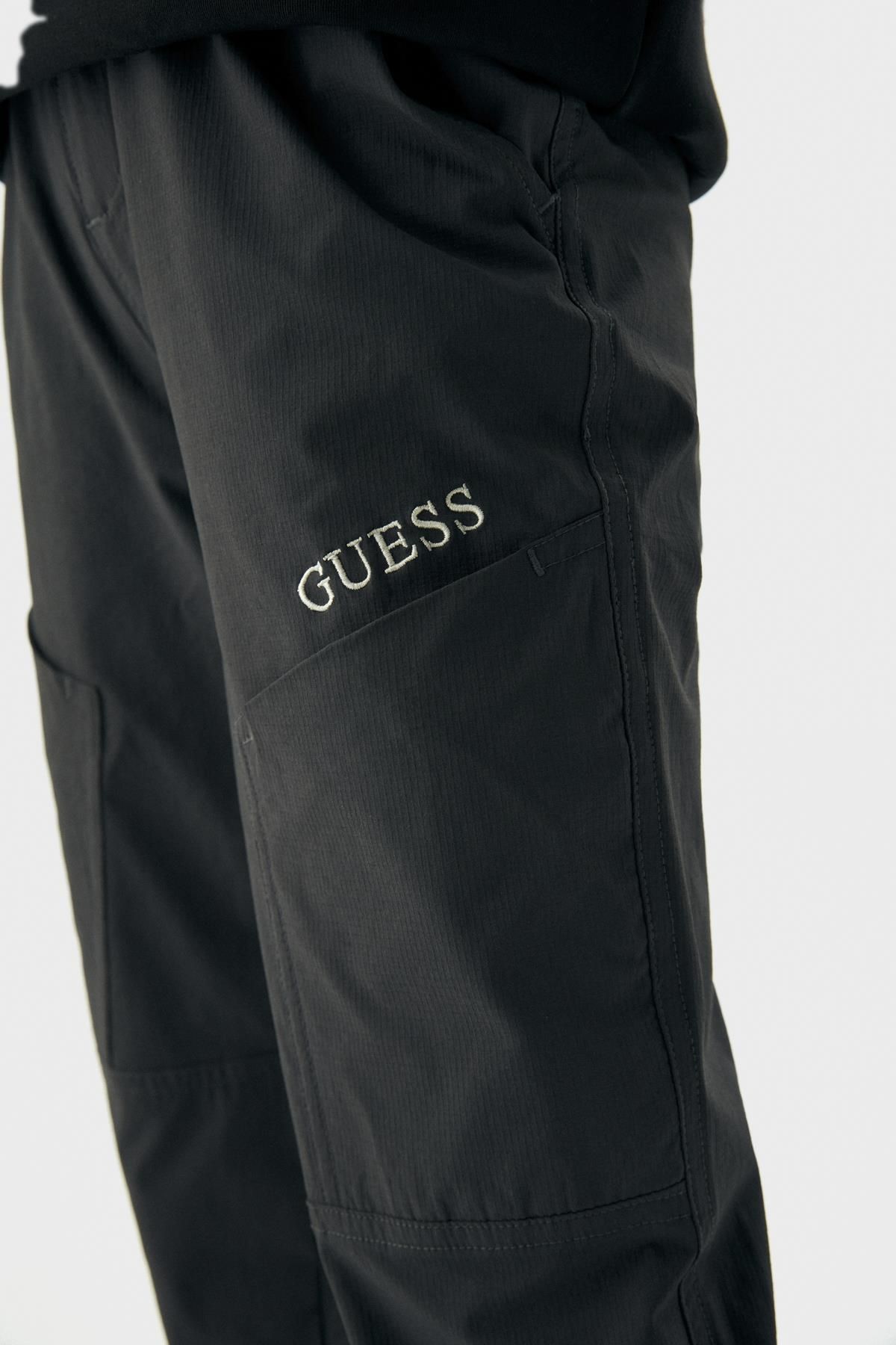 Guess-Bg Store Pantaloni de trening antracit pentru băieți 23pfwglyb00 3