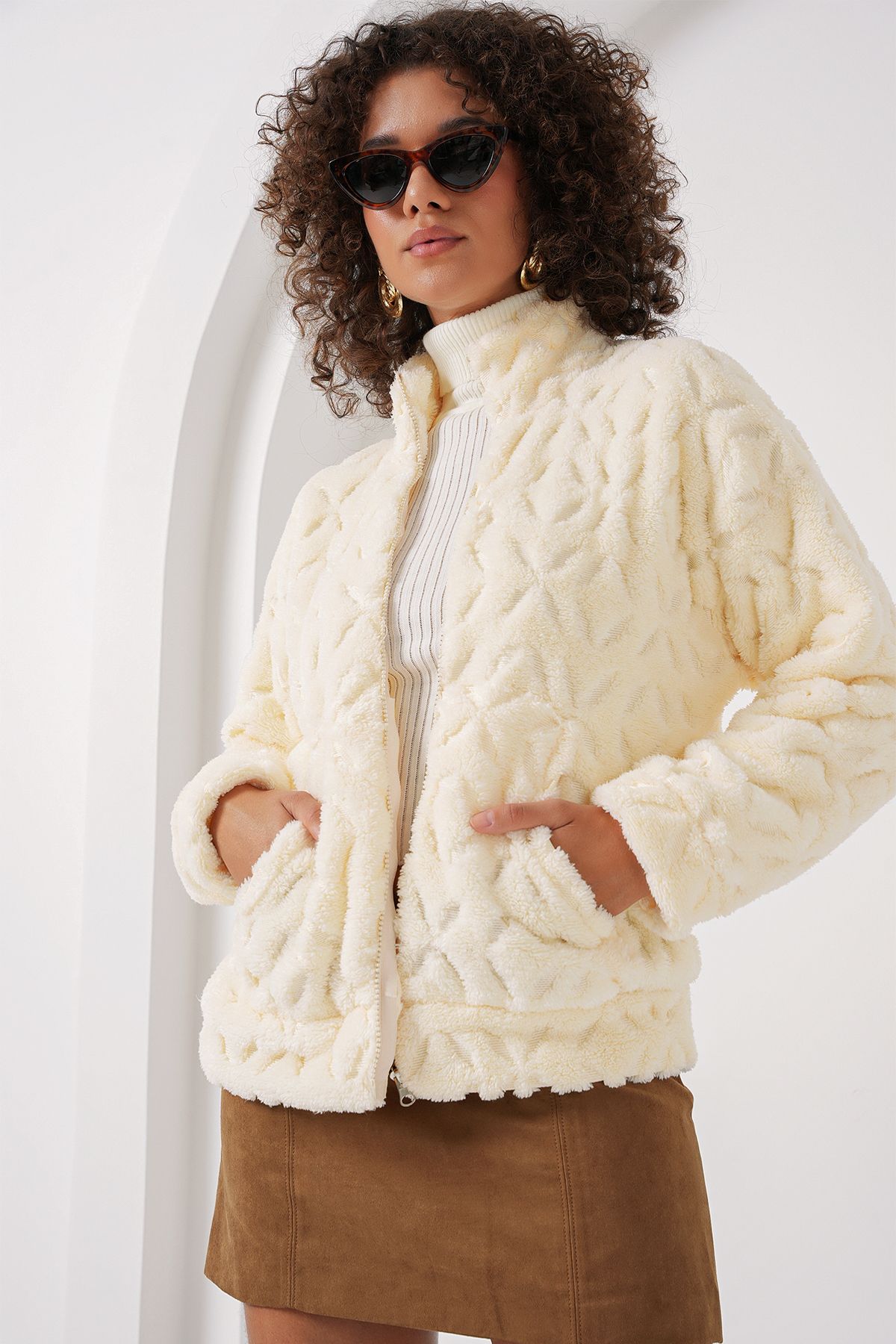 Bigdart-55444 Zippered Plush Jacket - Ecru 3