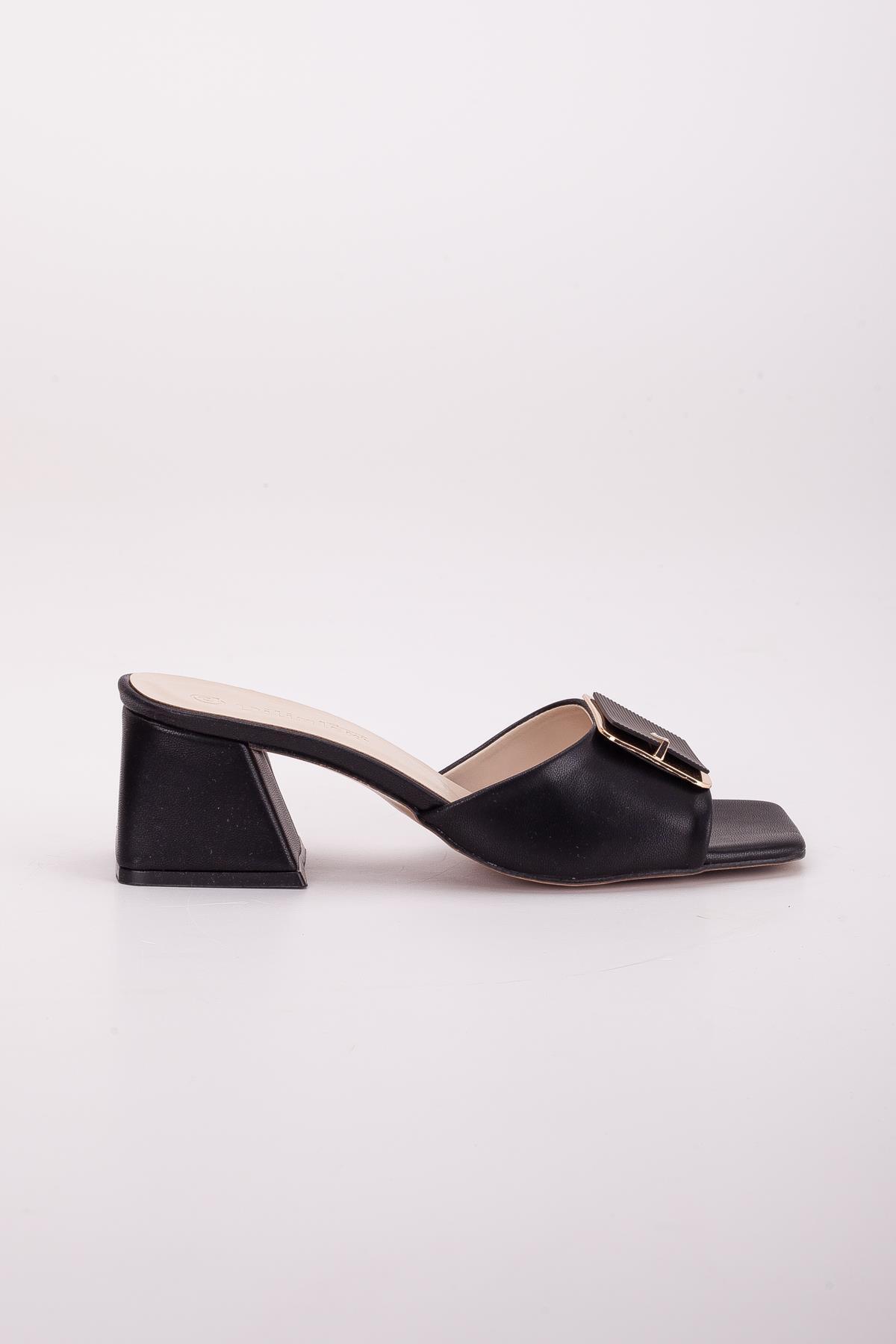 Dilimler Ayakkabı-Black Women's Slippers - Square Jewelled, Buckle Skin, Thick Heel 3