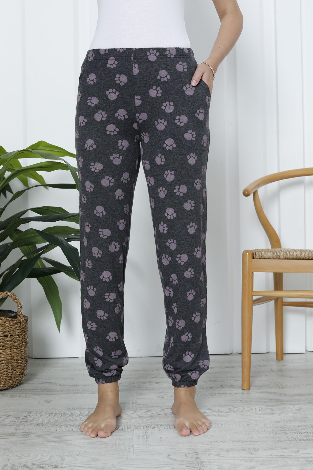 Nicoletta-Lycra Gray Cat Patterned Women's Pajama Bottoms - Pockets and Ankle Elastics 1