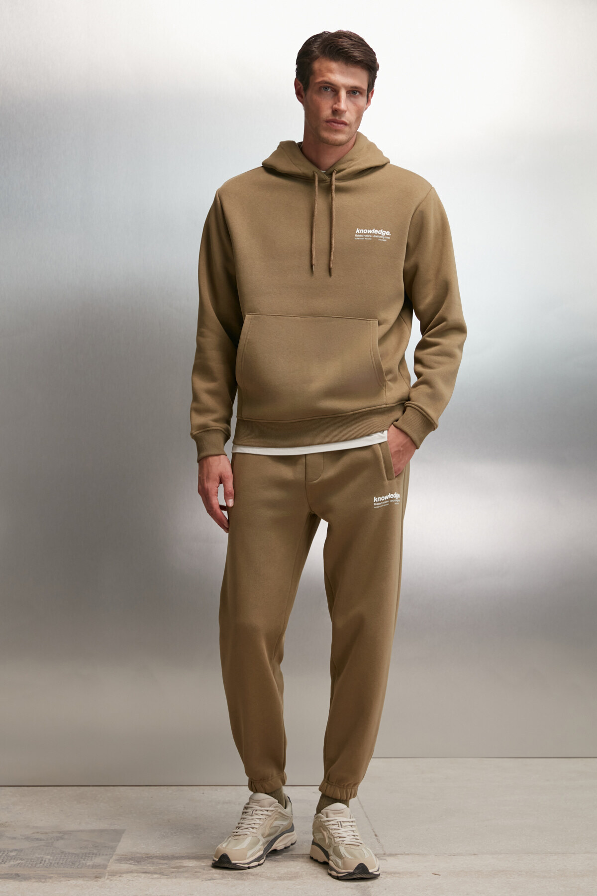 GRIMELANGE Spodnie Dresowe Loıc Men's Soft Elastic Skinny Three-pocket Z Organicznej Bawełny W Kolorze Khaki Mężczyzna - M