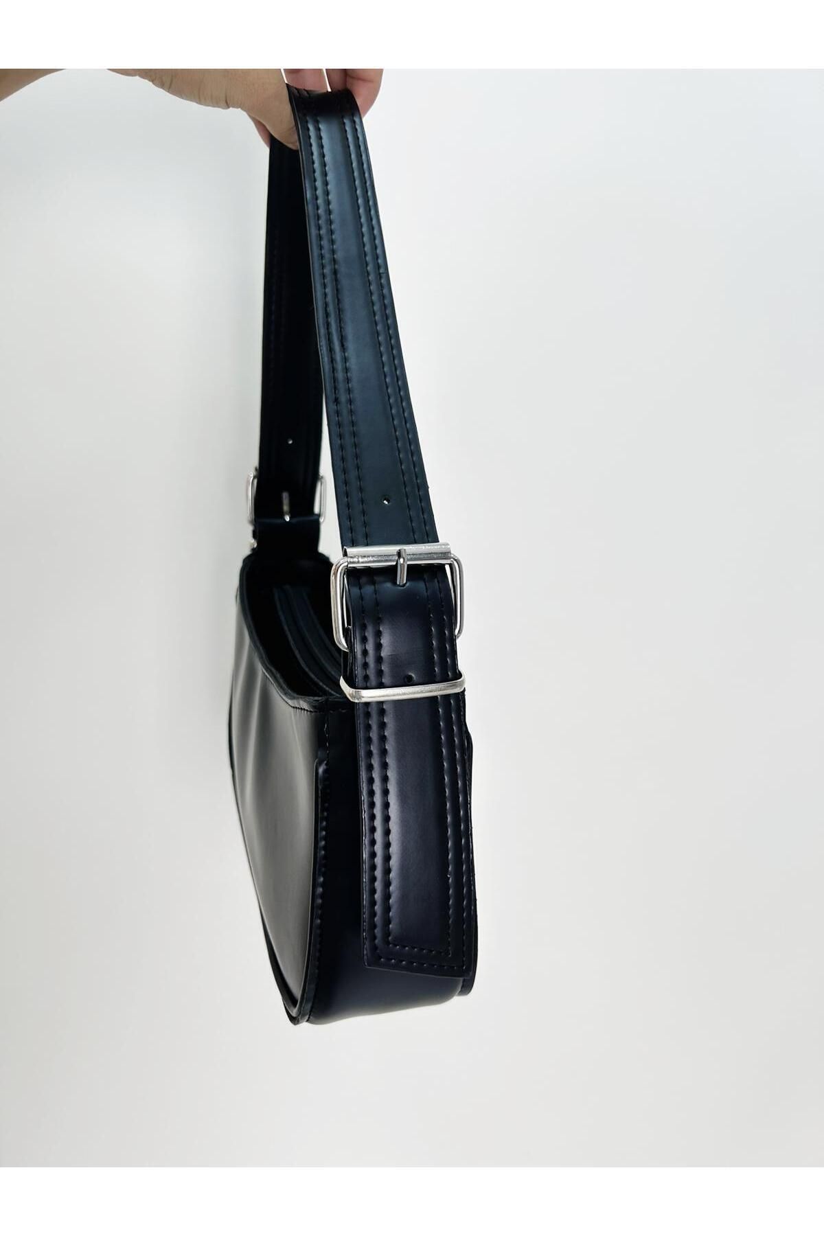 Lesam collection-Women's Lined Baguette Bag with Eye Inside and Strap Detail 8