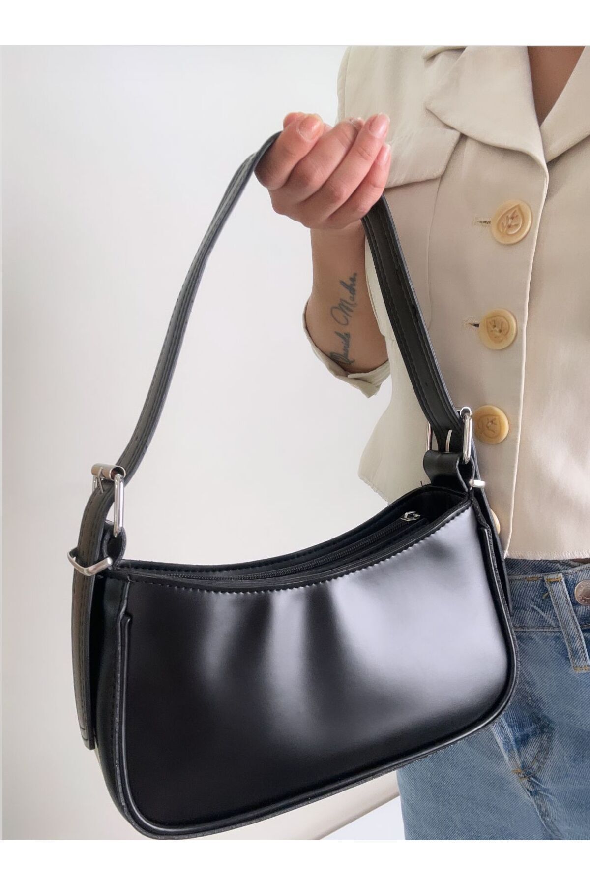 Lesam collection-Women's Lined Baguette Bag with Eye Inside and Strap Detail 4