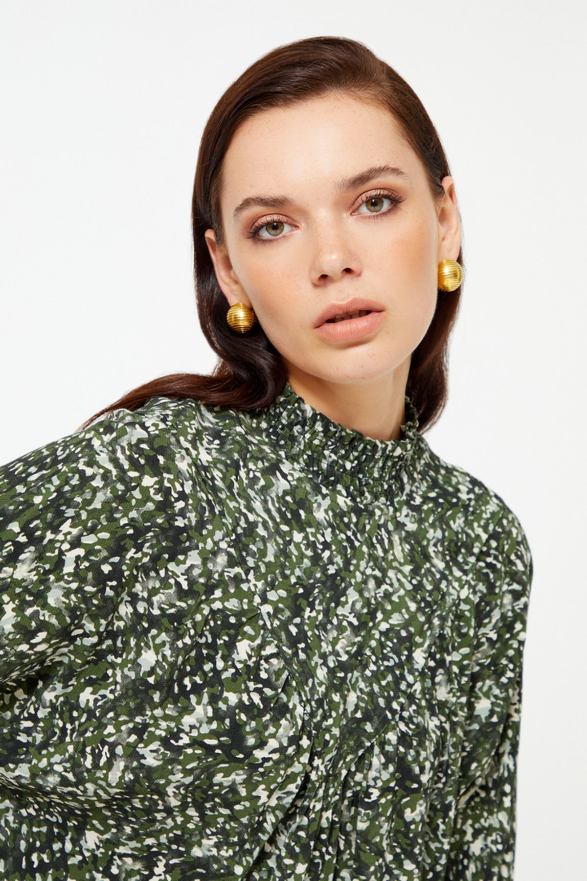 Naramaxx-Wide Cut Blouse with Collar and Sleeve Detail 2