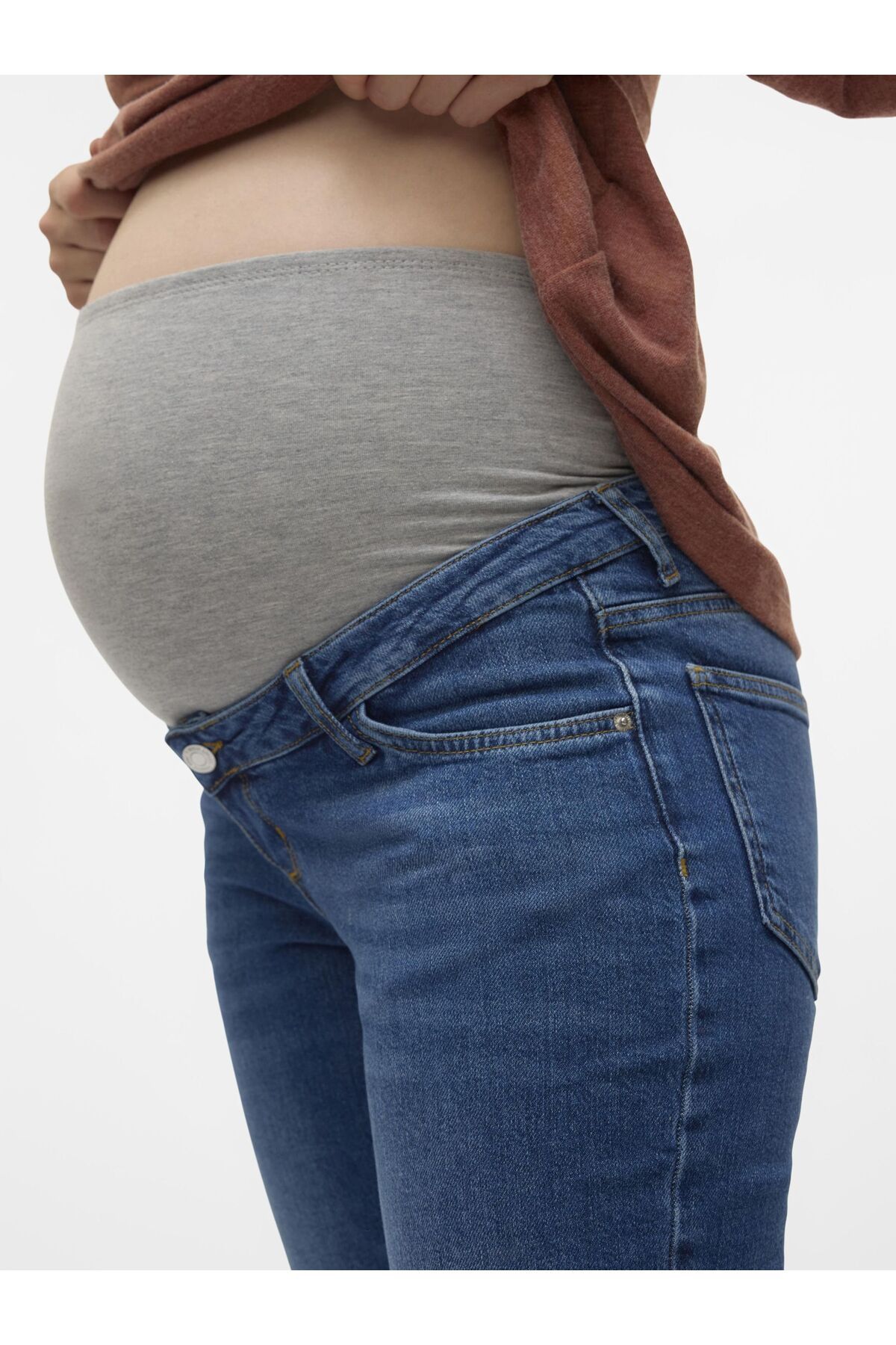 Vero Moda Maternity-Mom-Jeans mit hoher Taille 5