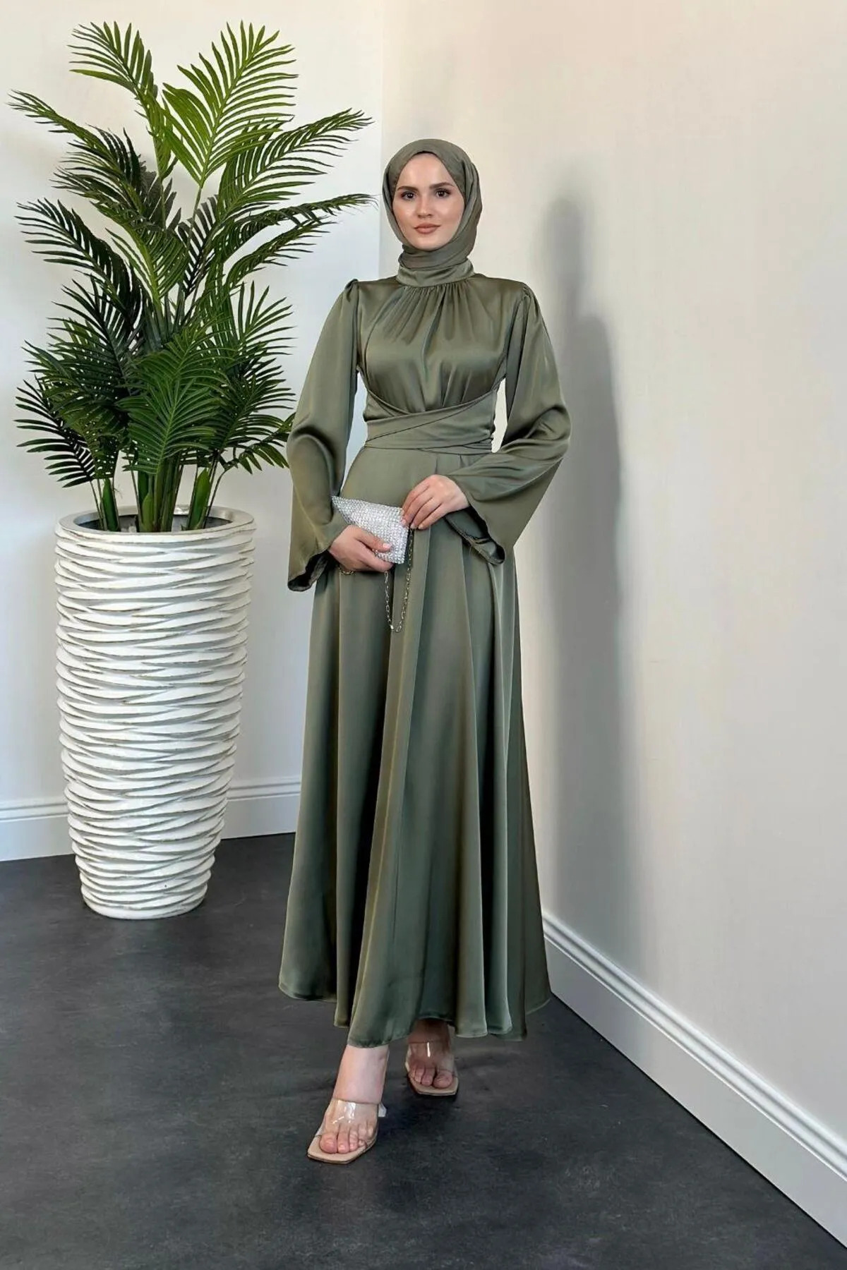 eren büyük beden  Tesettür Kemerli Saten Abiye - Görsel 2