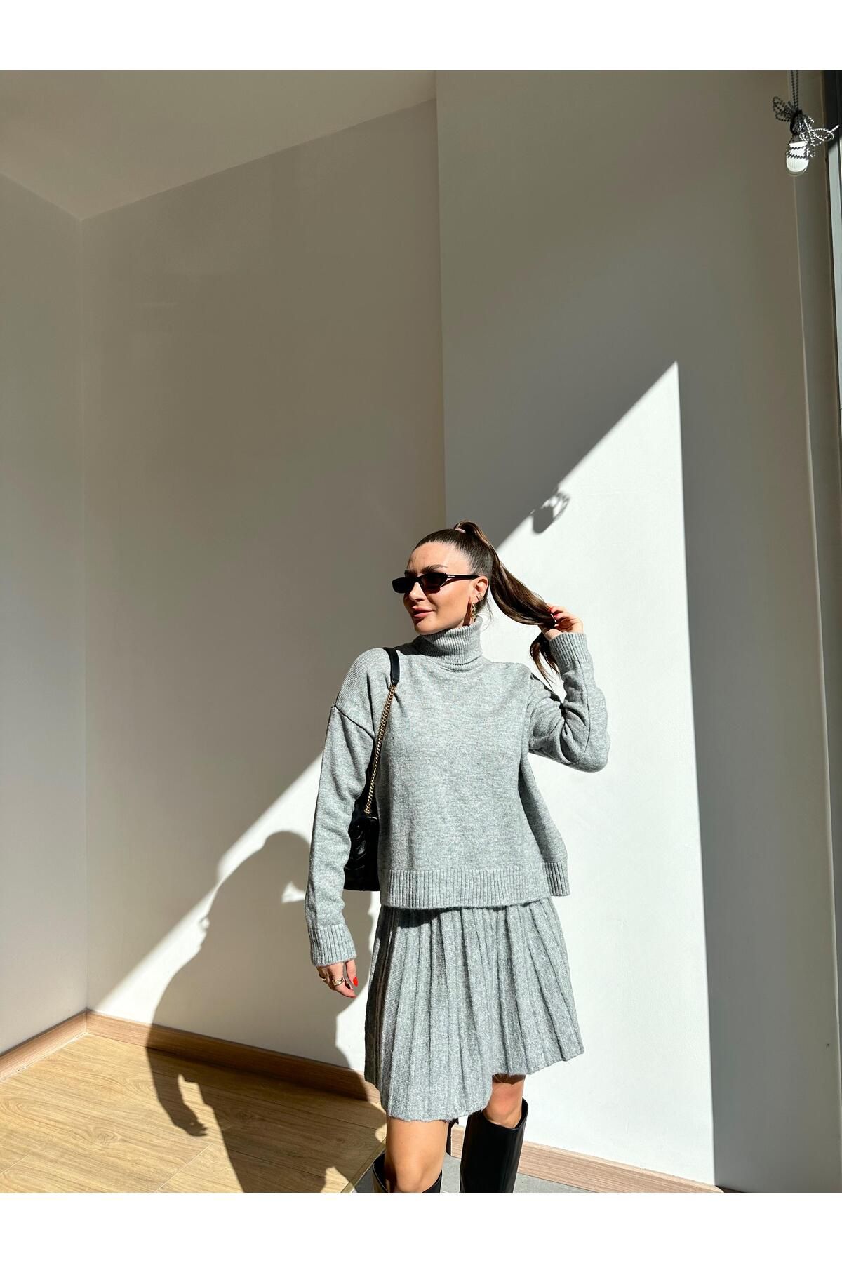 Mooi Butik-Ανοιχτό γκρι πλεκτό σετ μίνι φούστα και πουλόβερ ψαρά 4