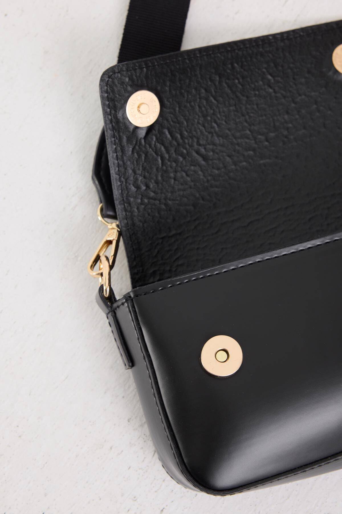 Addax-Snap Closure Mini Shoulder Bag Ç07-G8 4