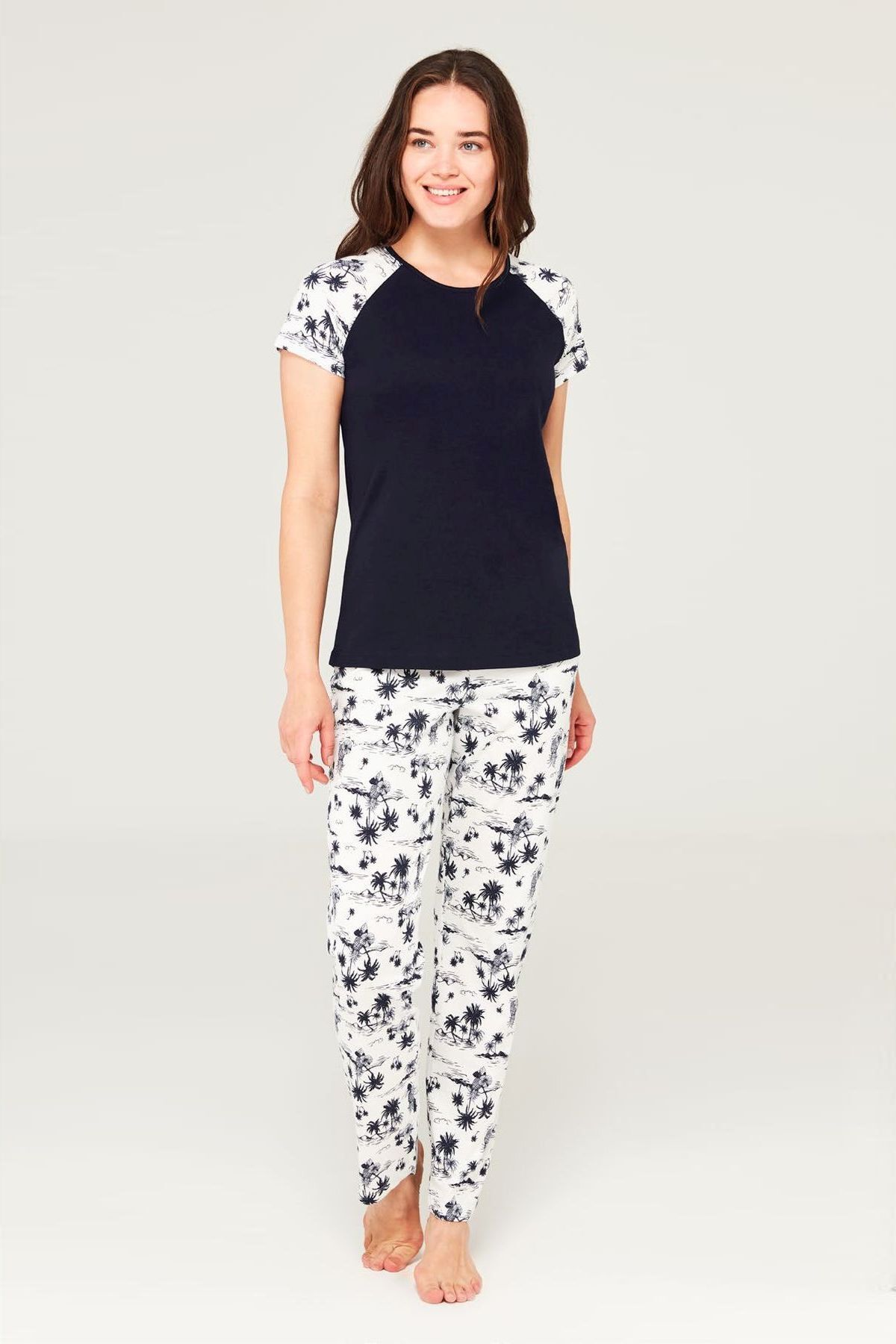 Mod Collection-3676 Costum de pijama de damă bleumarin cu gât rotund 1