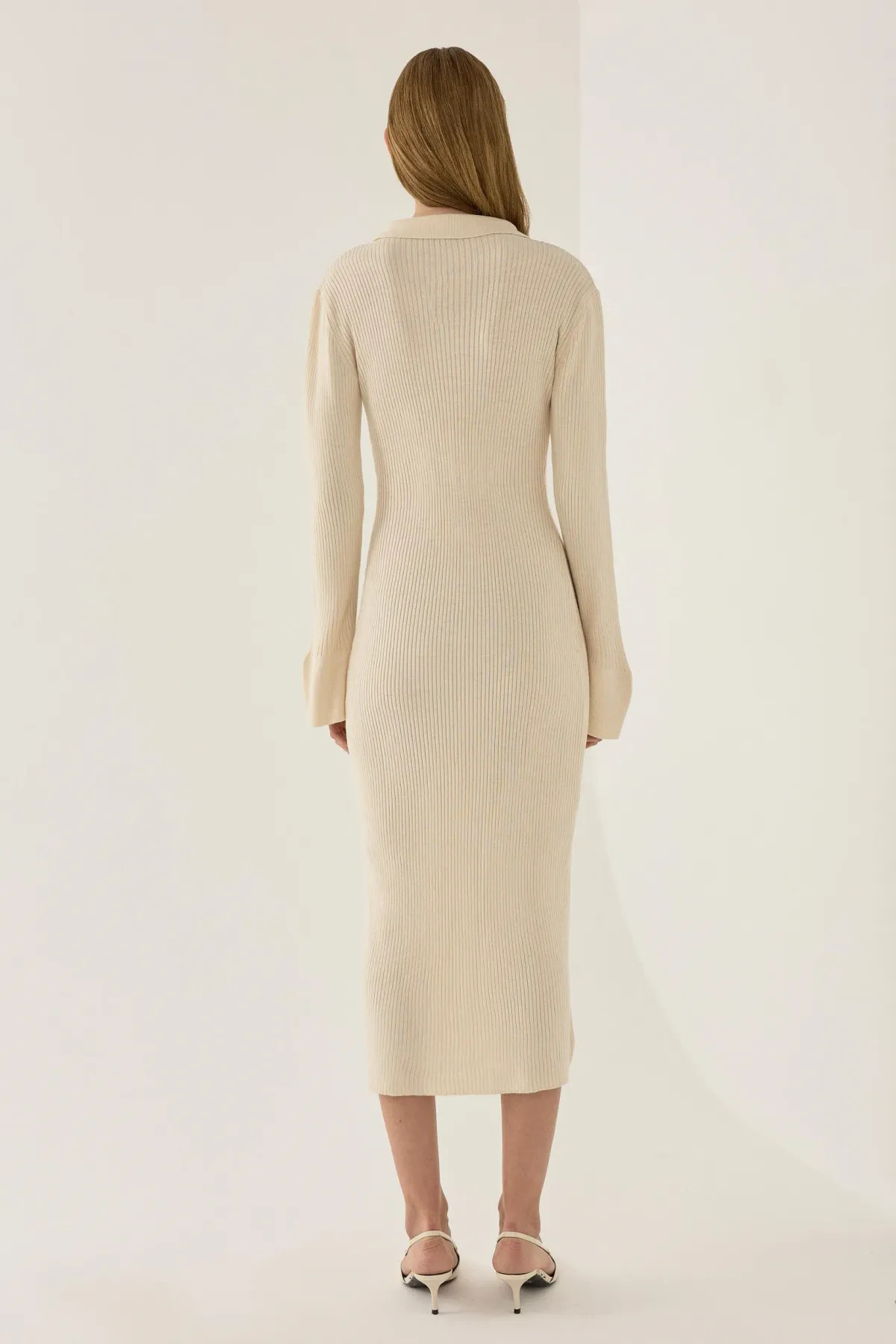 Hiccup-Slit Buttoned Midi Dress 4