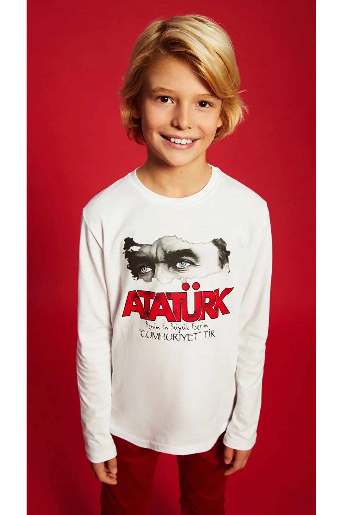 LC Waikiki LCW Kids Buxe Beyazı Bisiklet Yaka Atatürk Baskılı Erkek Çocuk Tişört