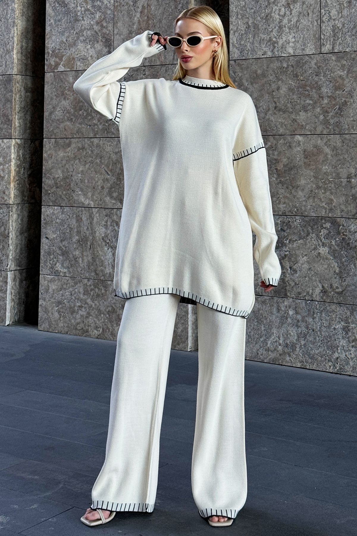 Trend Alaçatı Stili Komplet Ecru Knitwear Tunika I Spodnie Palazzo - Okrągły Dekolt, Szczegółowy Szwem Pasterskim Alc-x12845 Kobieta - Standard