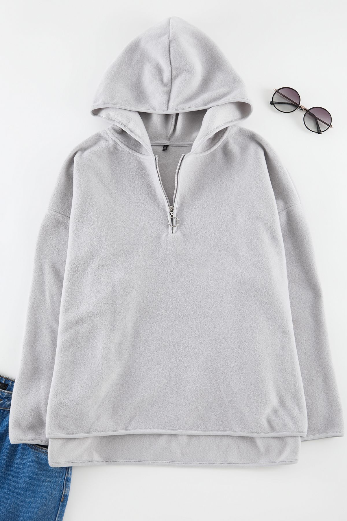 Trendyol Curve Bluza Polarowa Z Kapturem I Zamkiem Błyskawicznym W Dużym Rozmiarze W Kolorze Szarym - Tbbaw25ao00030 Kobieta - 4XL