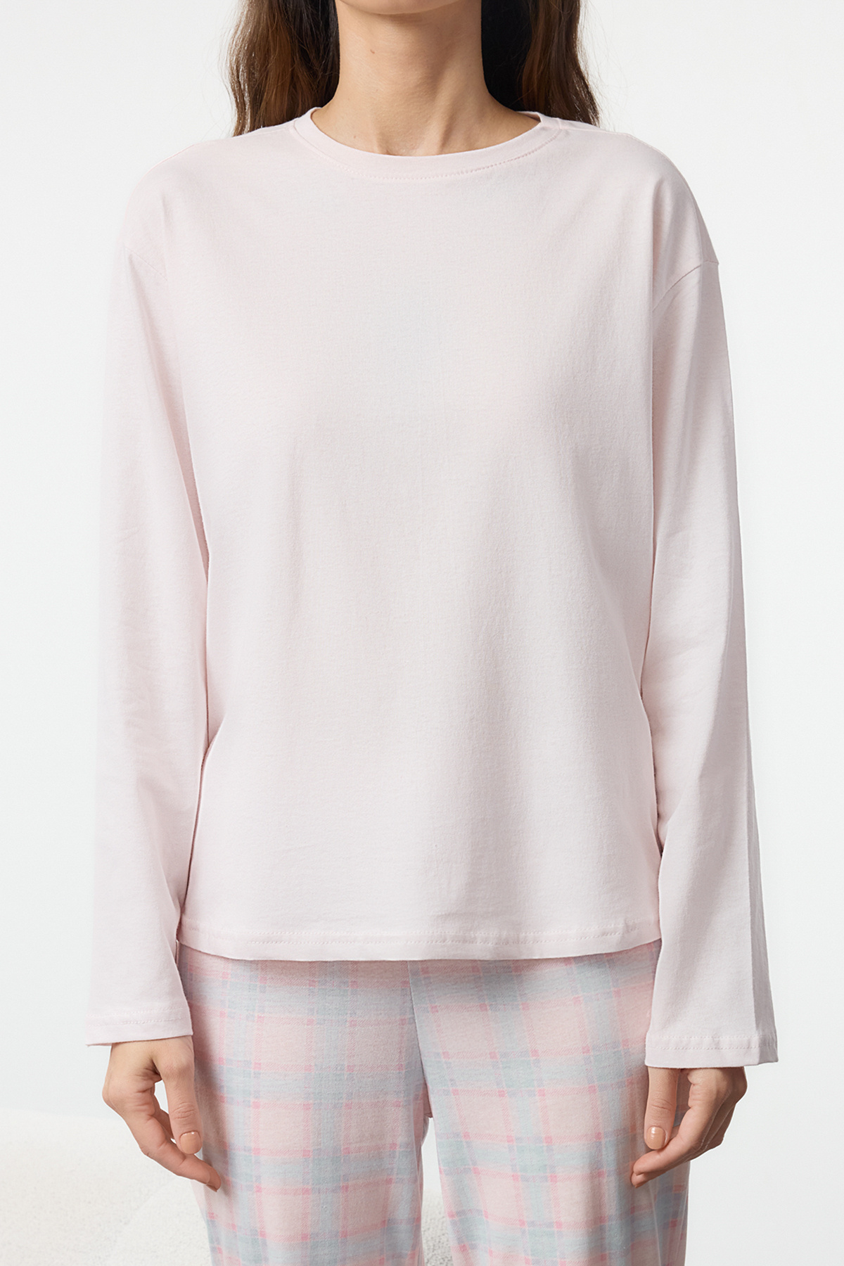 Trendyolmilla  Pembe-Çok Renkli %100 Pamuklu Ekoseli Uyku Bantlı Örme Pijama Takımı THMAW25PT00181 - Görsel 3