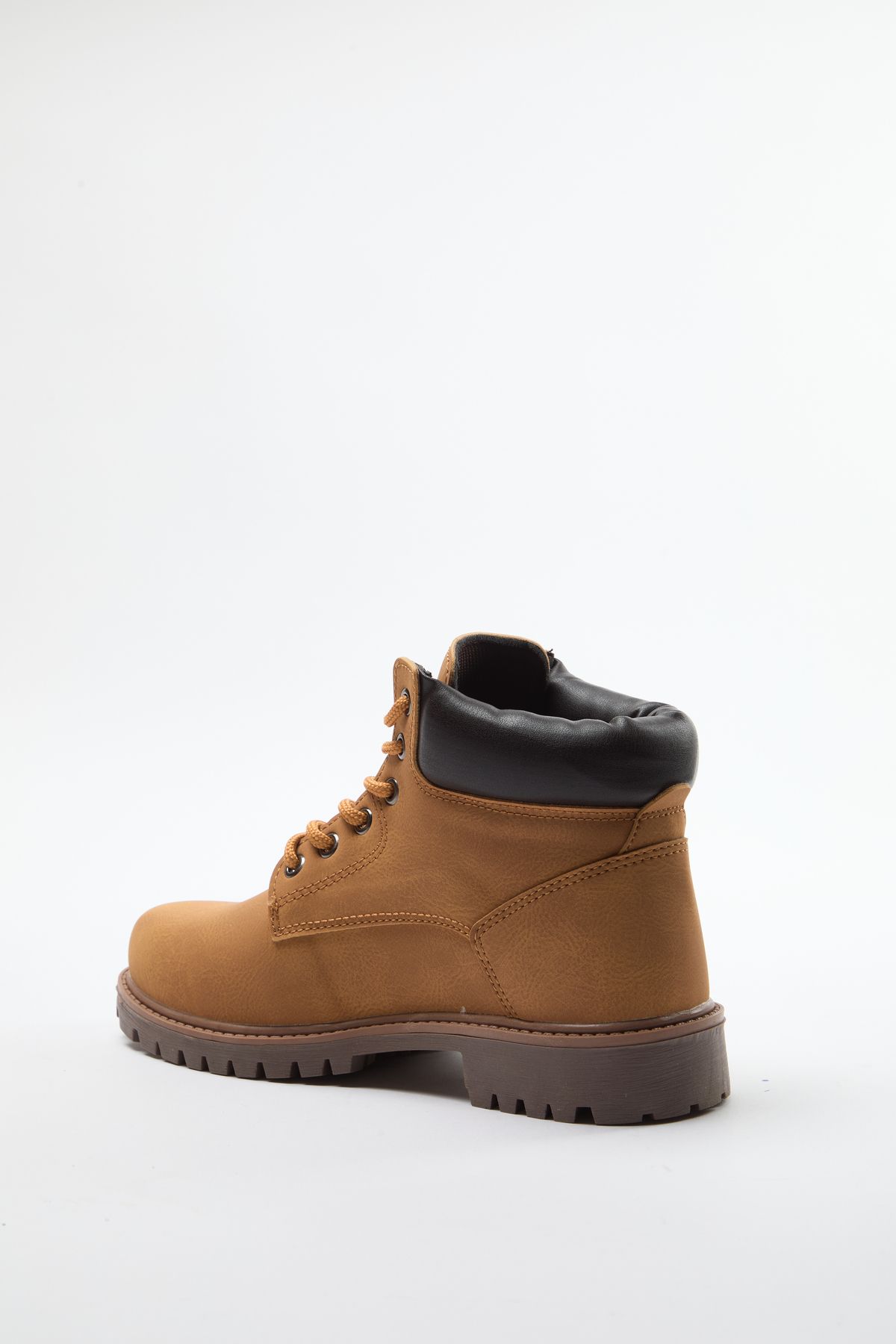 TRENDYOL SHOES-Flache Kamelstiefel zum Schnüren für Herren - Takaw25bo00042 3