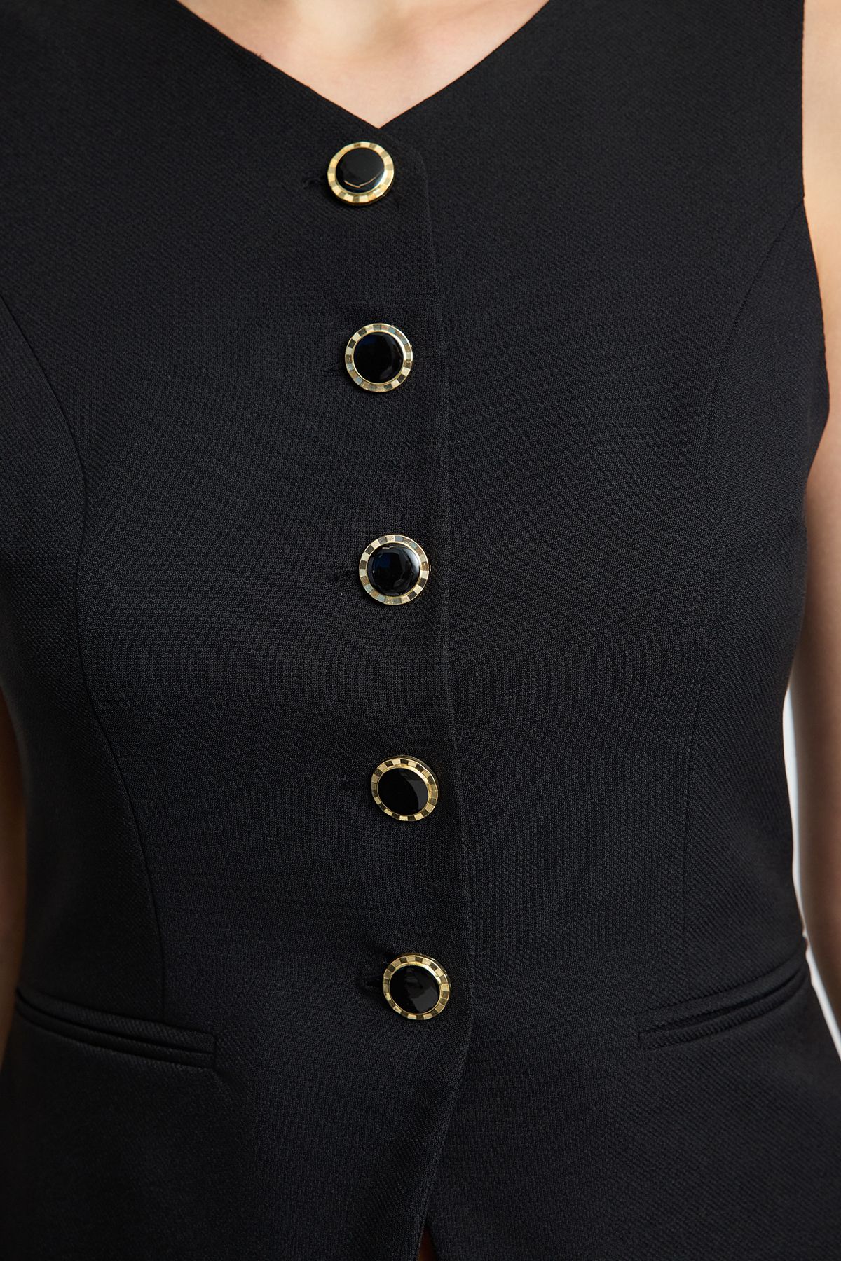 Trendyol Collection-Schwarze gewebte Weste mit Rundhalsausschnitt - TWOAW25YE00074 4