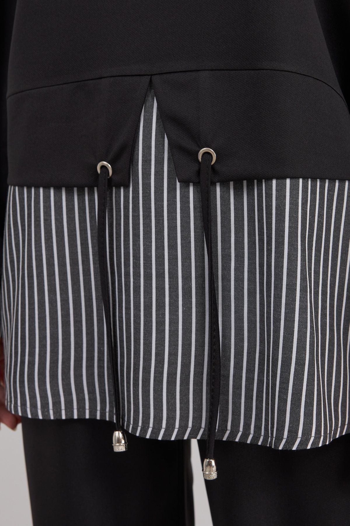 Edit by Trendyol-Black Striped Color Block Knitted Top and Bottom Set Tedaw25Us00031 4