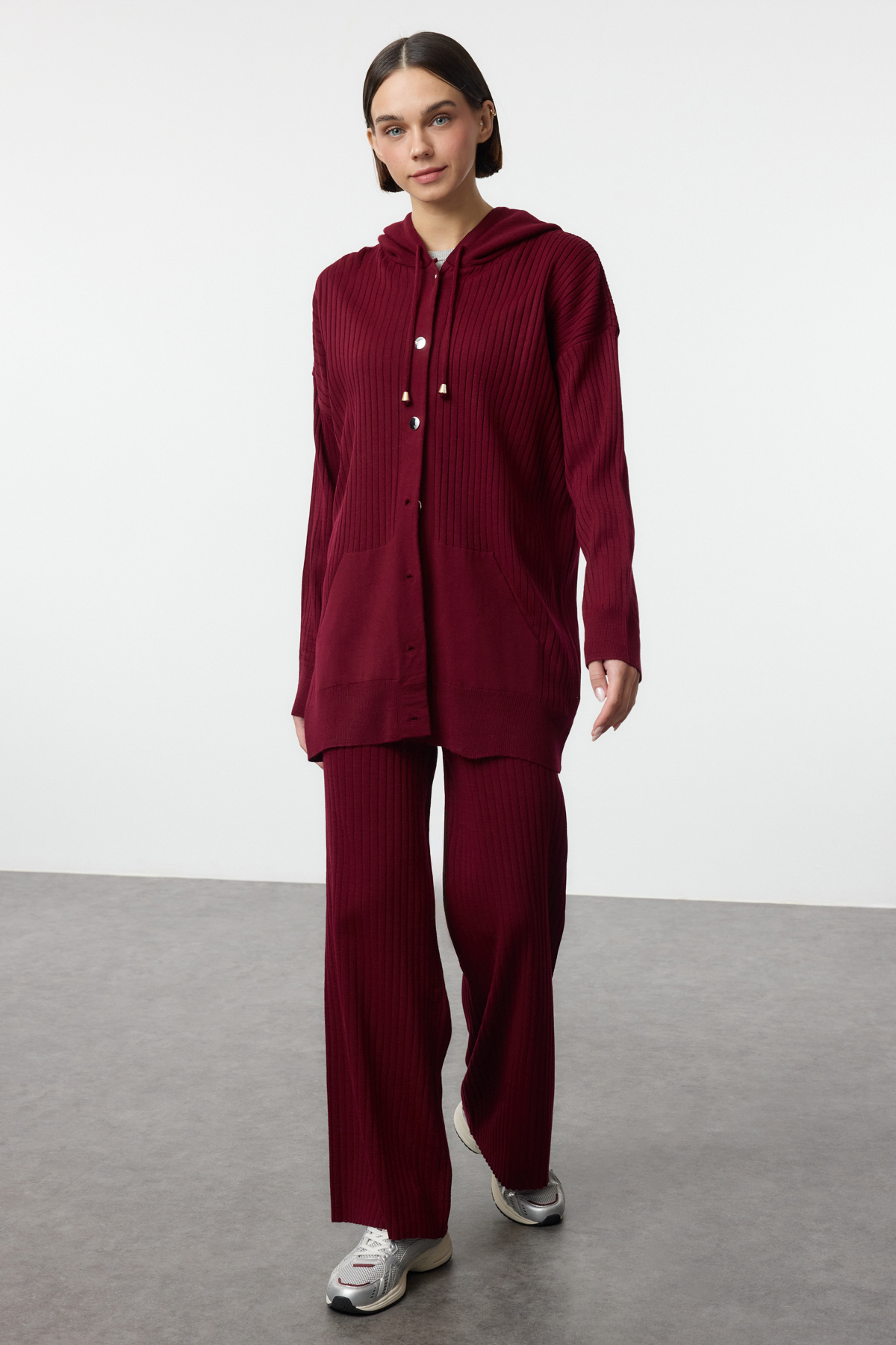 Trendyol Modest Burgunderrotes, übergroßes Strick-Oberteil-Set mit Kapuze TCT...