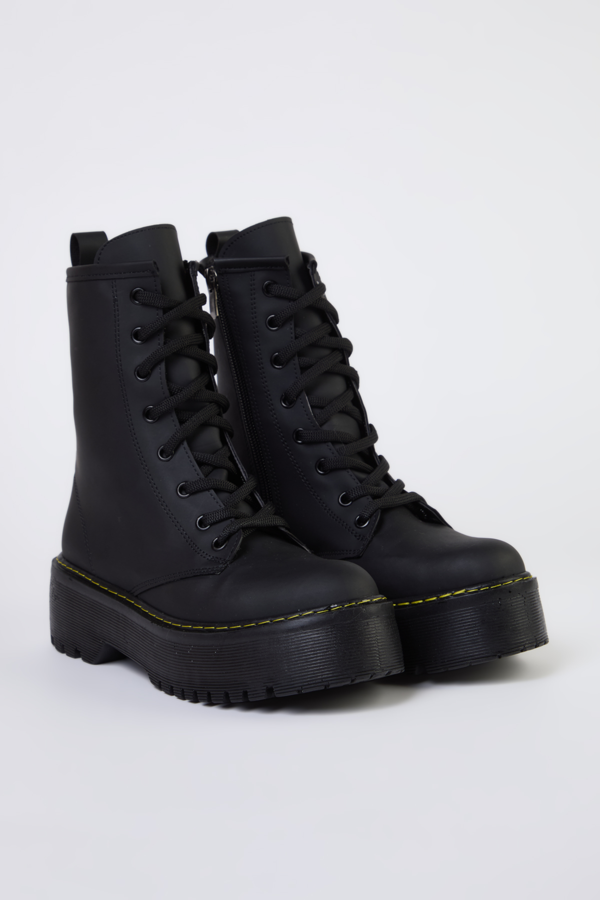 Martens 1460 Pull And Bear Dr Martens Ankle Boots Dr Martens