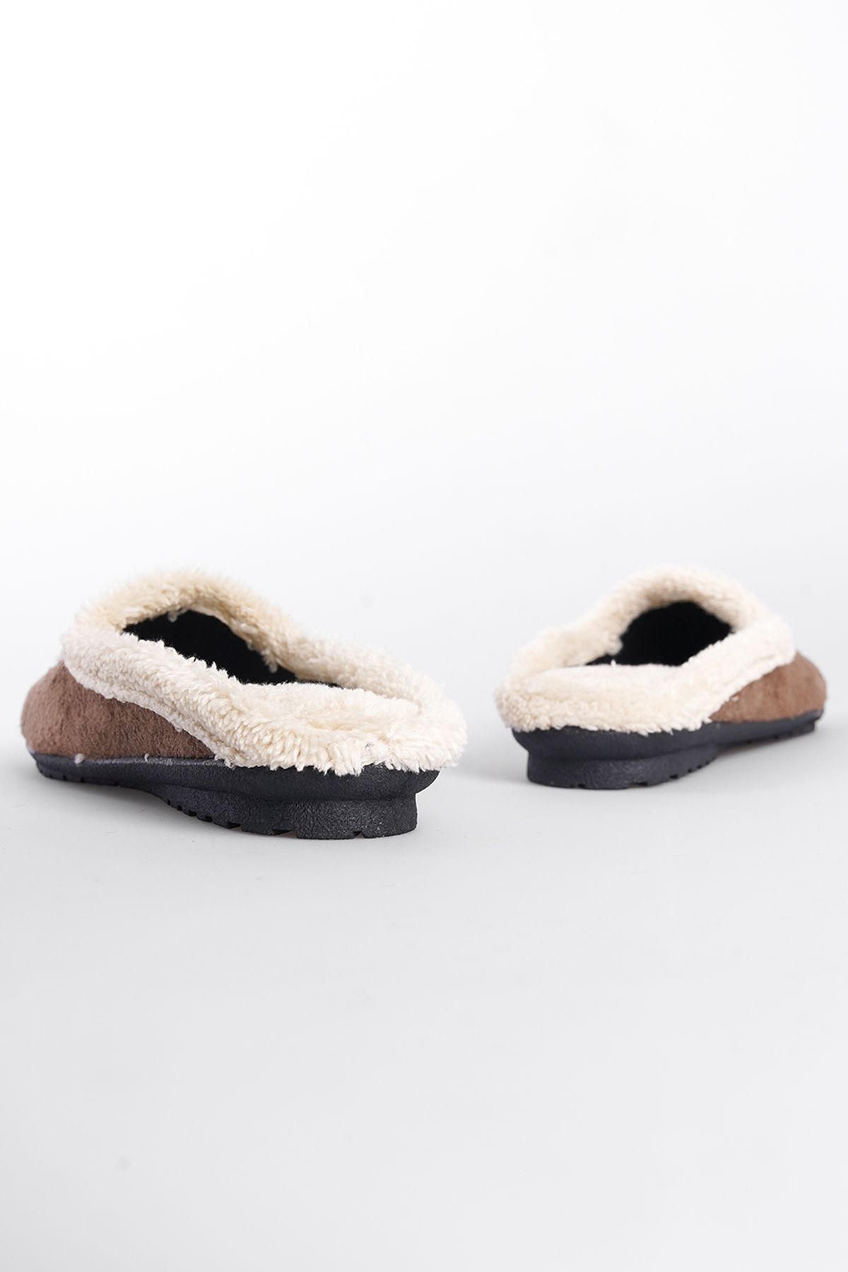 Capone Outfitters-Women's House Slippers 3