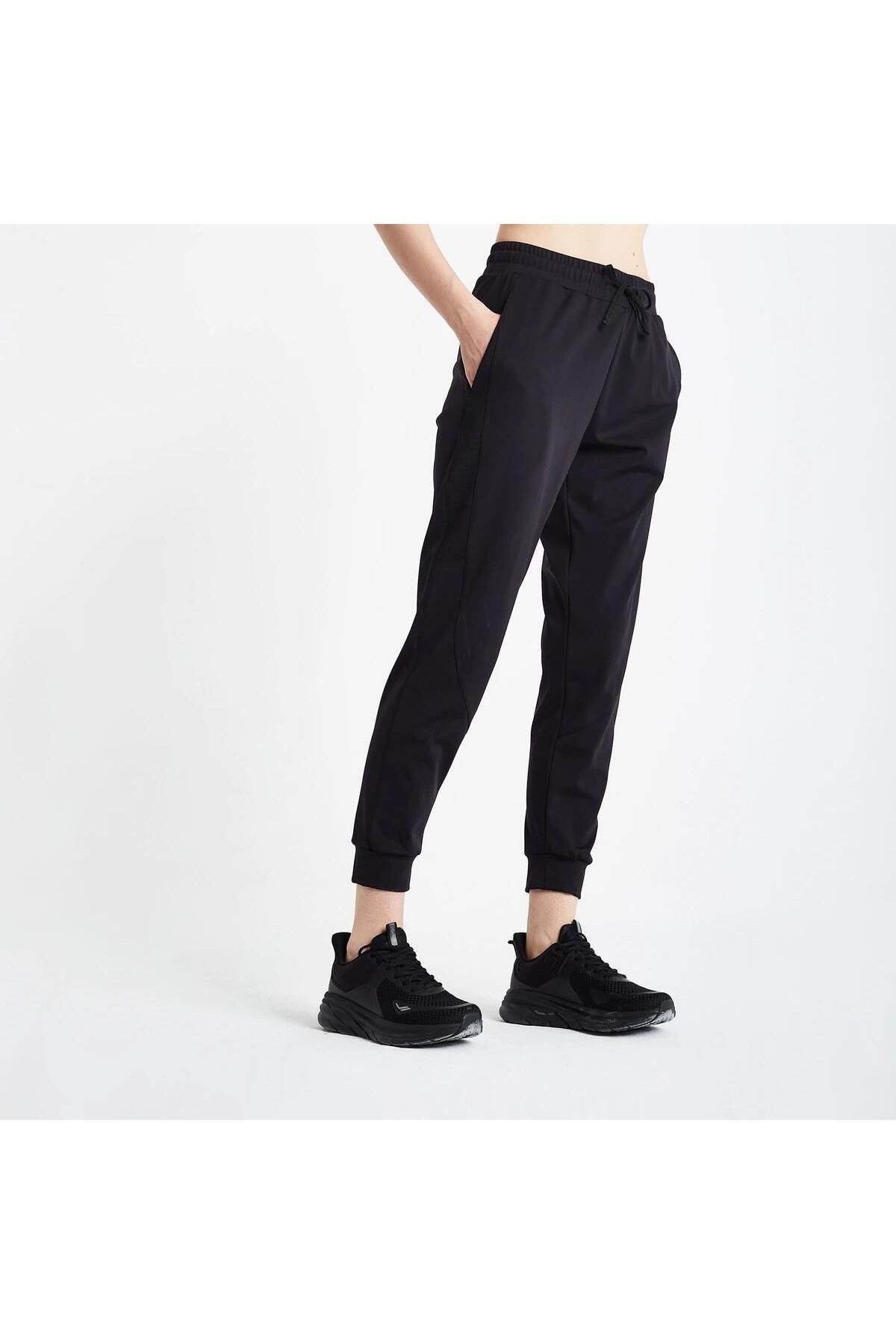 Lescon-24N-2143 Black Sweatpants - 8 Pieces Xs-1/S-2/M-2/L-2/Xl-1 Series 5