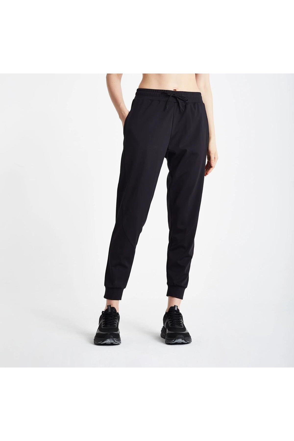 Lescon-24N-2143 Black Sweatpants - 8 Pieces Xs-1/S-2/M-2/L-2/Xl-1 Series 1