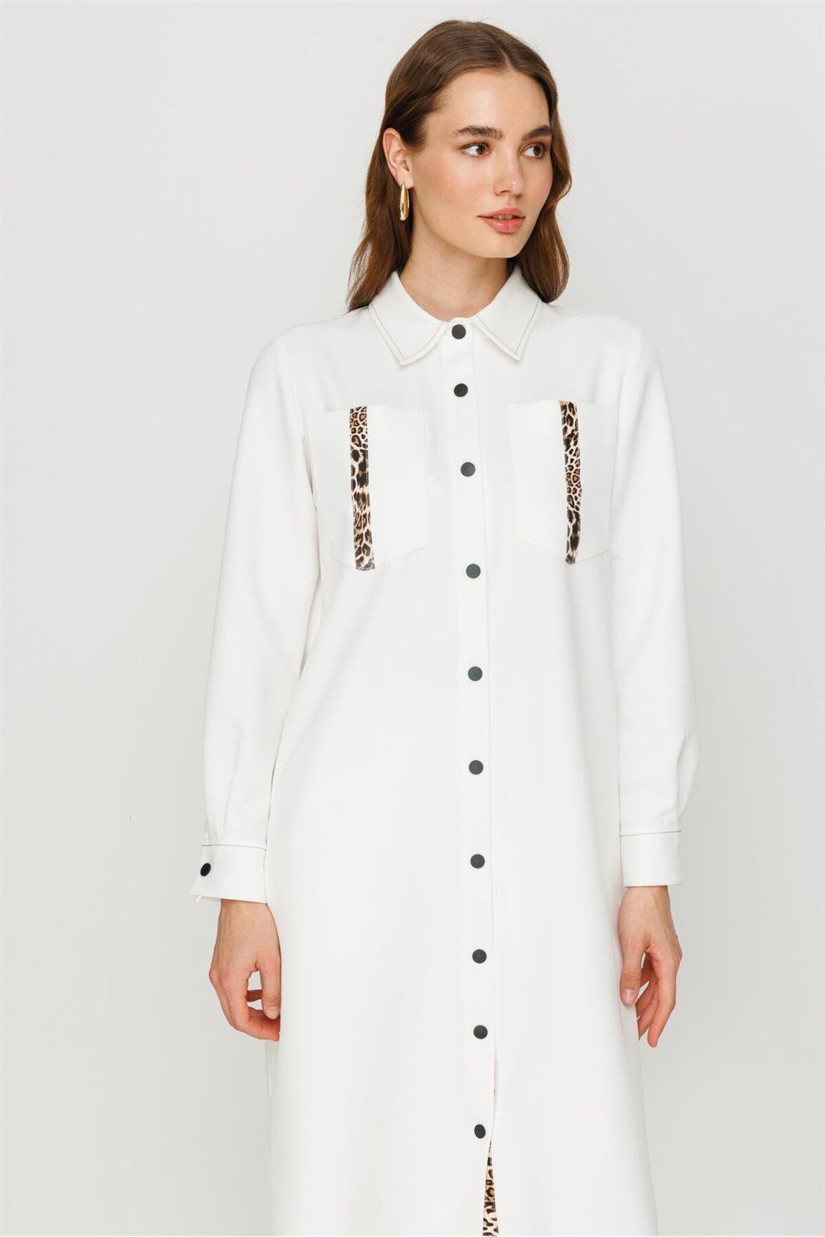 Esswaap-Leopard Stripe Detailed Snap Closure Tunic Ecru 4